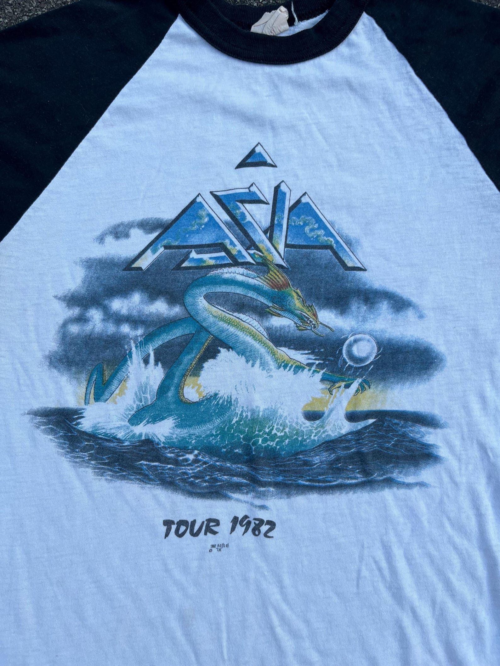Other Vintage 1982 Asia Tour T-Shirt Raglan 3/4 Sleeve Original Size US M / EU 48-50 / 2 - 2 Thumbnail