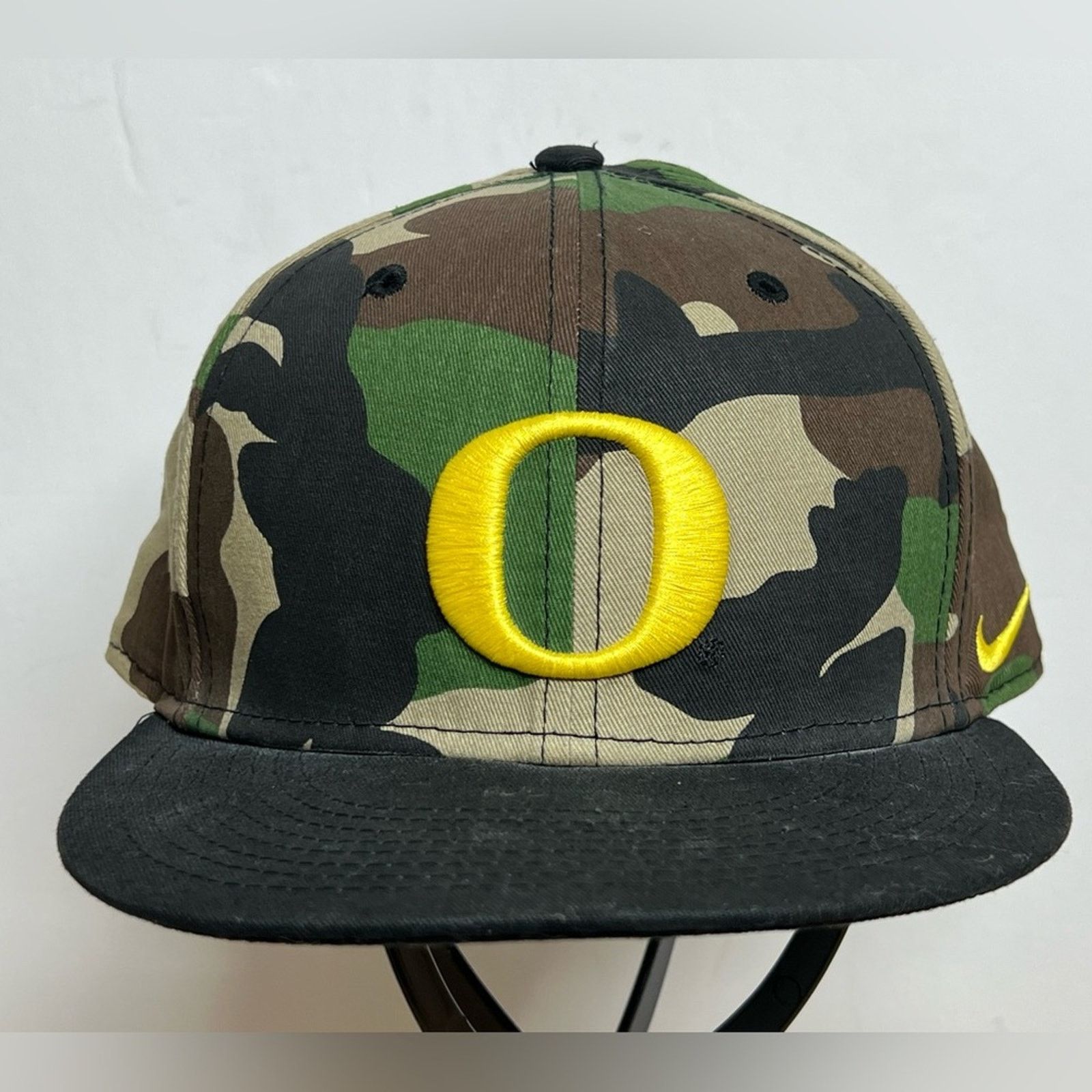 Nike Nike Oregon Ducks True Rise Hat Snapback Camo/Black Military Size ONE SIZE - 1 Thumbnail