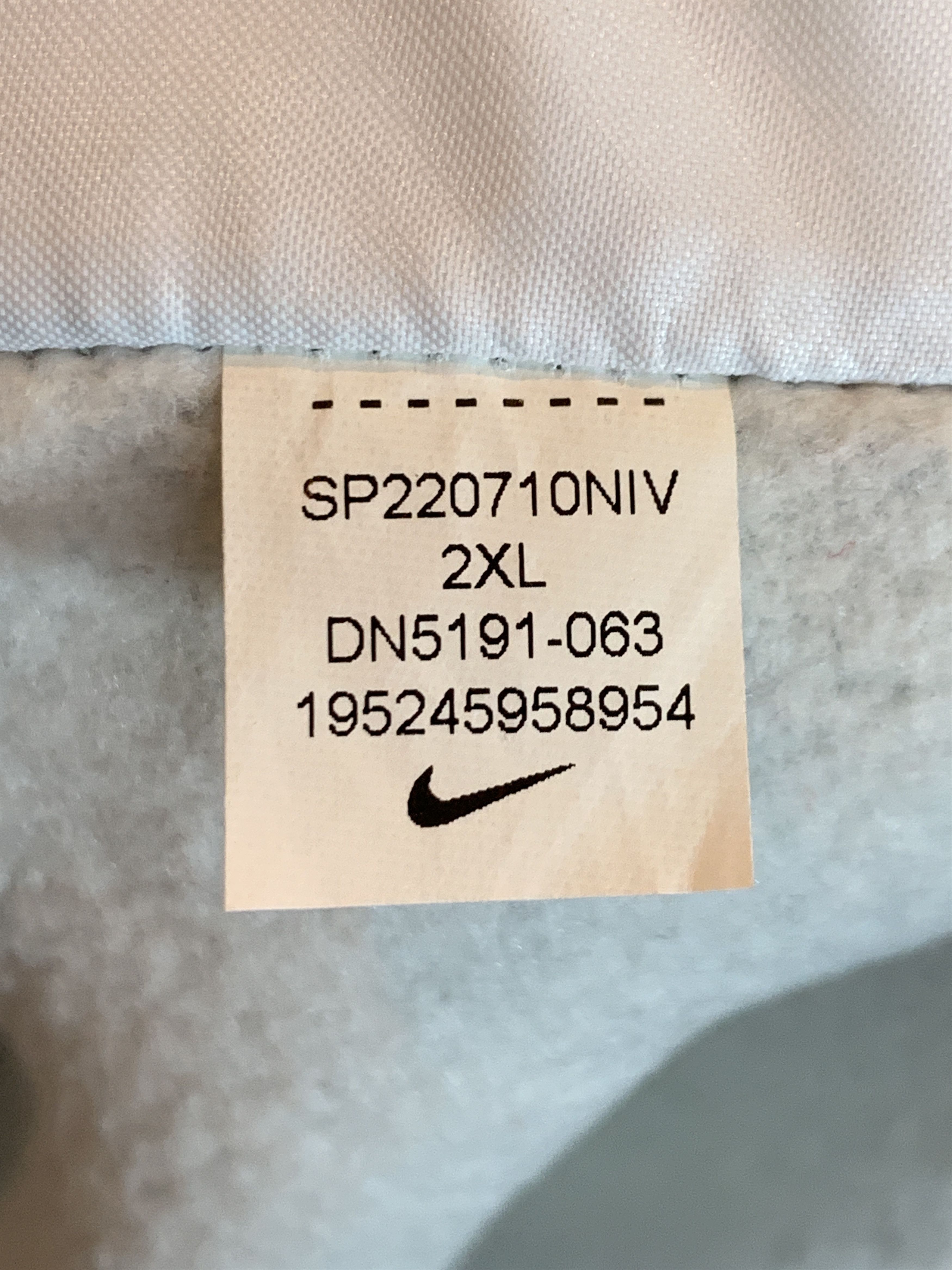 Nike *RARE* Nike Tiger Logo Rip Through Crewneck Sweatshirt - XXL Size US XXL / EU 58 / 5 - 9 Thumbnail