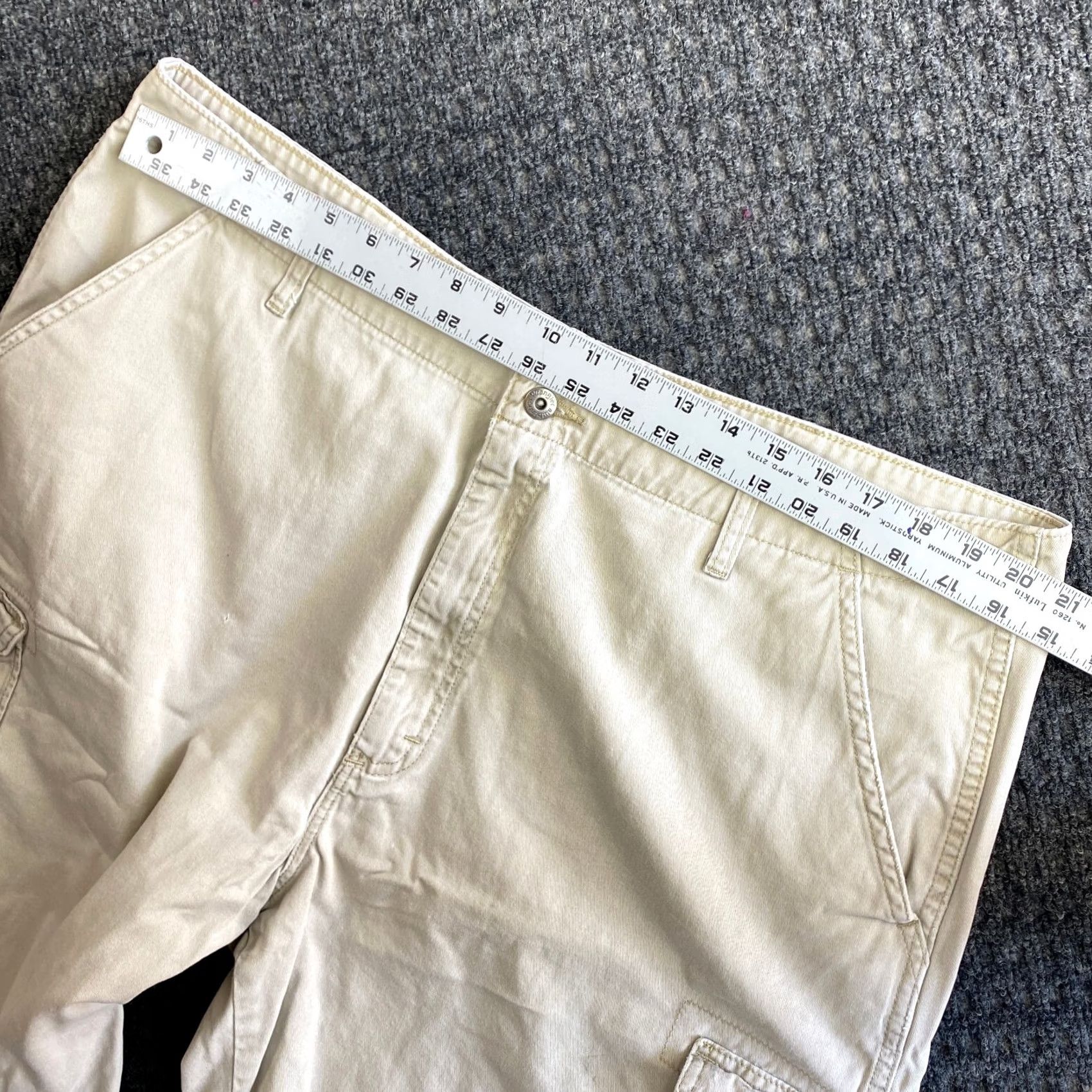 Wrangler VINTAGE Wrangler Authentics Cargo Shorts Mens 42 Beige Khaki Cargo Pocket 10in Inseam Regular Relaxed Cotton Button Front Western USA - Size US 42 / EU 58 - 5 Thumbnail