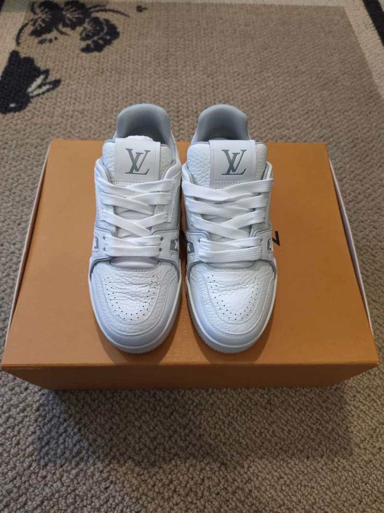 Louis Vuitton Louis Vuitton Trainer Sneakers Size US 5 / IT 35 - 2 Thumbnail