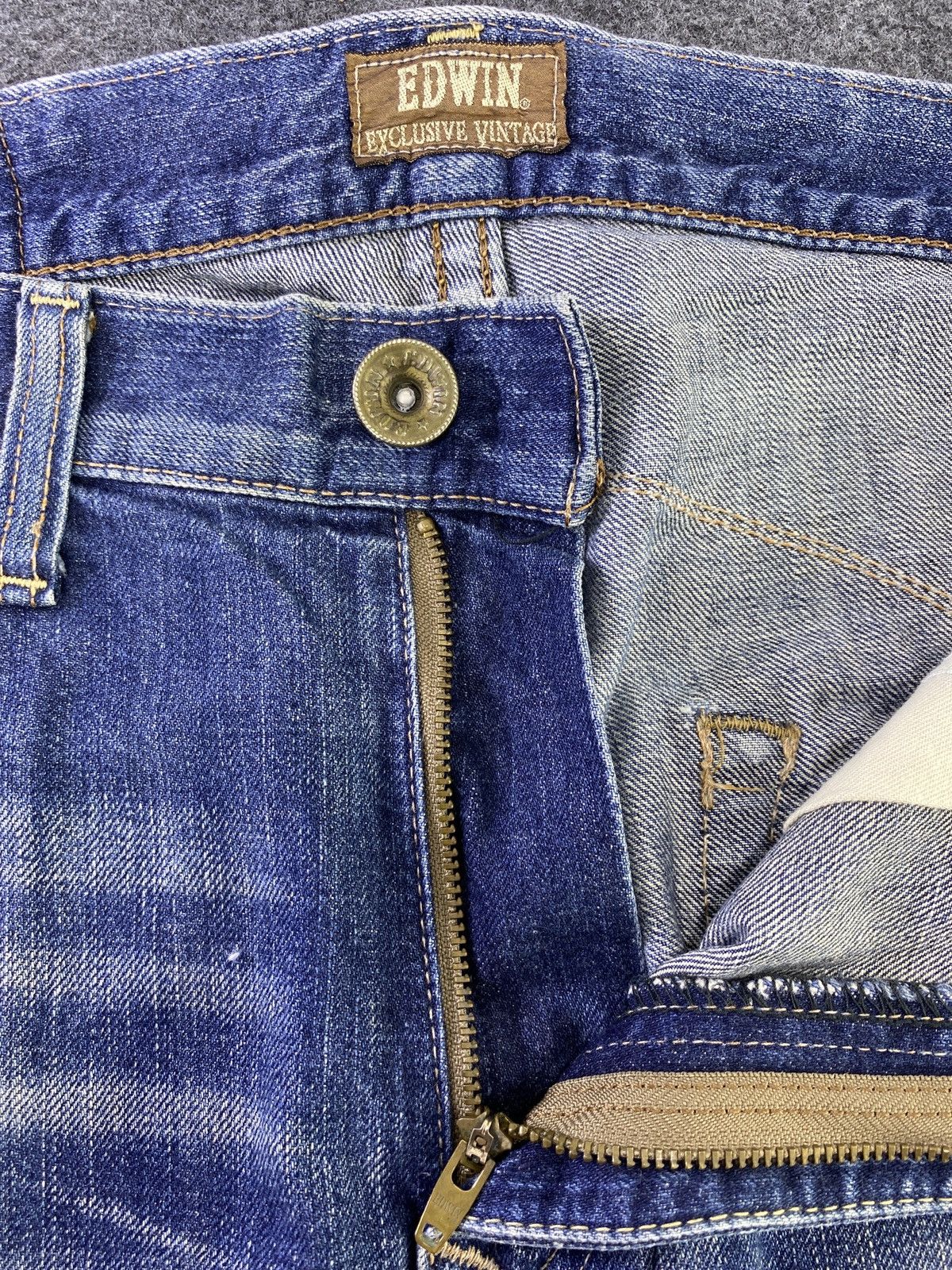 Edwin Edwin Exclusive Vintage Distress Blue Wash Denim - J867 Size US 38 / EU 54 - 6 Thumbnail