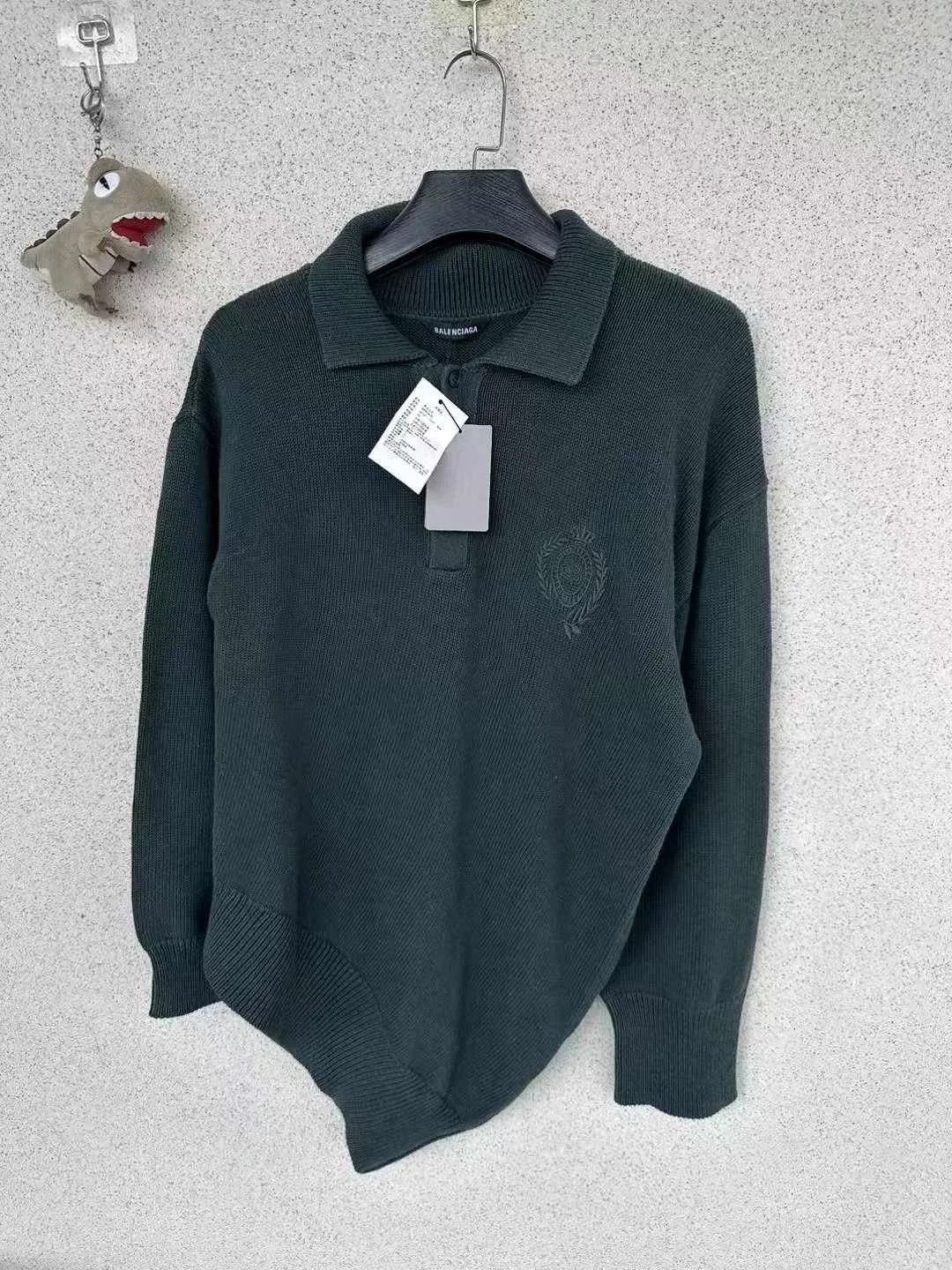 Balenciaga Balenciaga Oversized Twisted Crown Wheat Sweater XS Size US XS / EU 42 / 0 - 1 Thumbnail