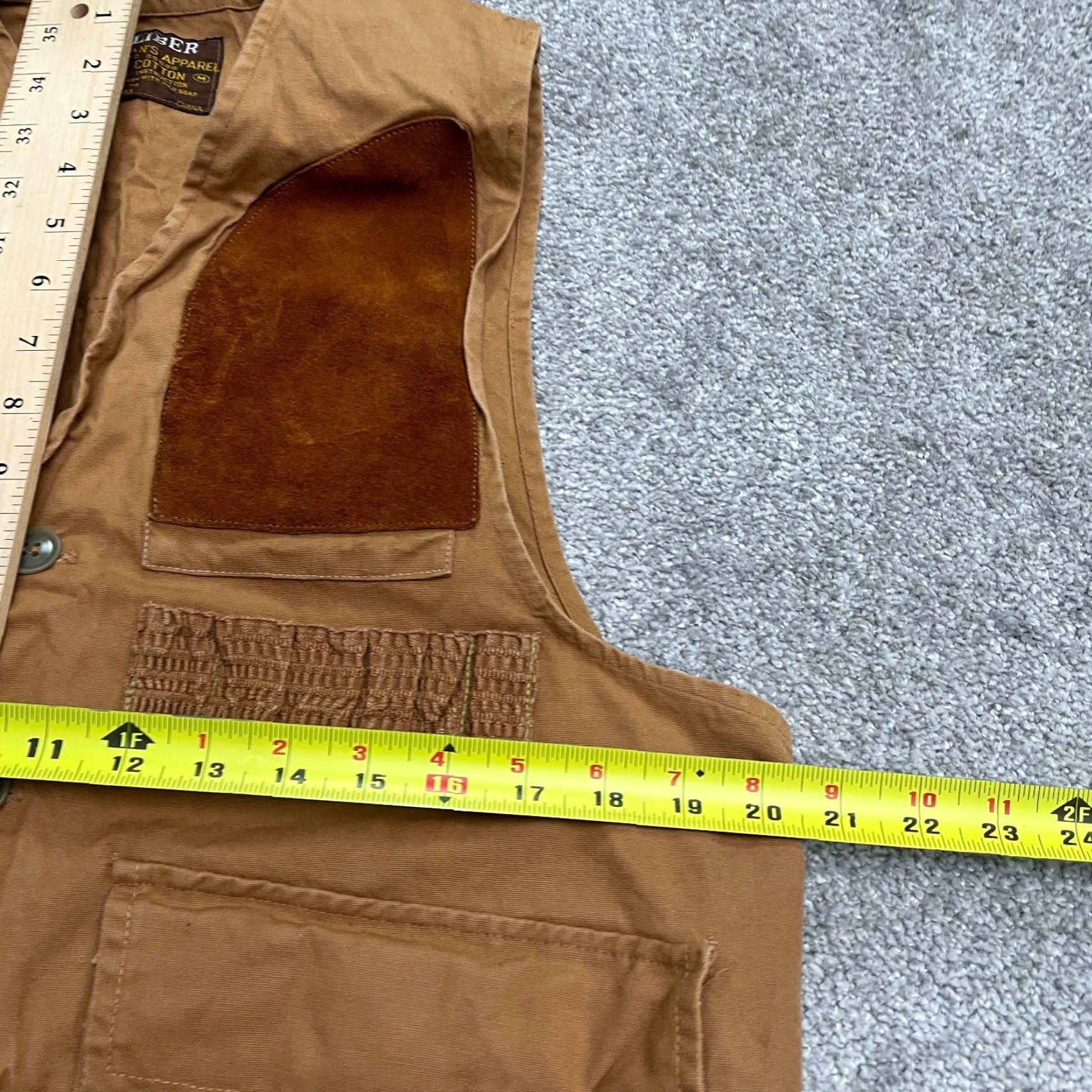 Vintage VINTAGE Caliber Vest Outdoor Hunting Cargo Brown Cotton Button Down Mens Medium Jacket/Coat Short Chest 41 in Regular casual travel pockets breathable Size US M / EU 48-50 / 2 - 7 Thumbnail