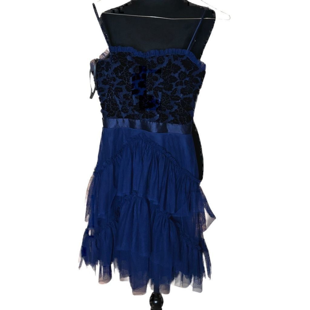 NBD City triangles mini dress Size XS / US 0-2 / IT 36-38 - 1 Thumbnail