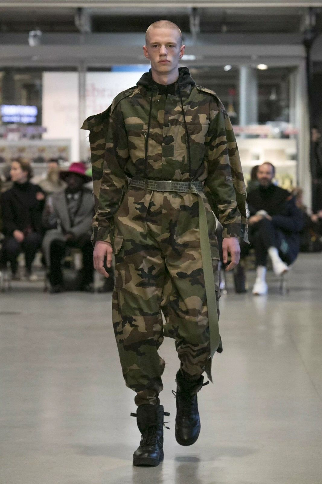 Vetements Vetements FW 17 Commando Pants Size US 29 - 1 Thumbnail