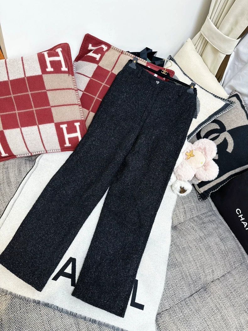 Chanel Chanel Black Long Trousers with Heart Button Size 35" - 7 Thumbnail