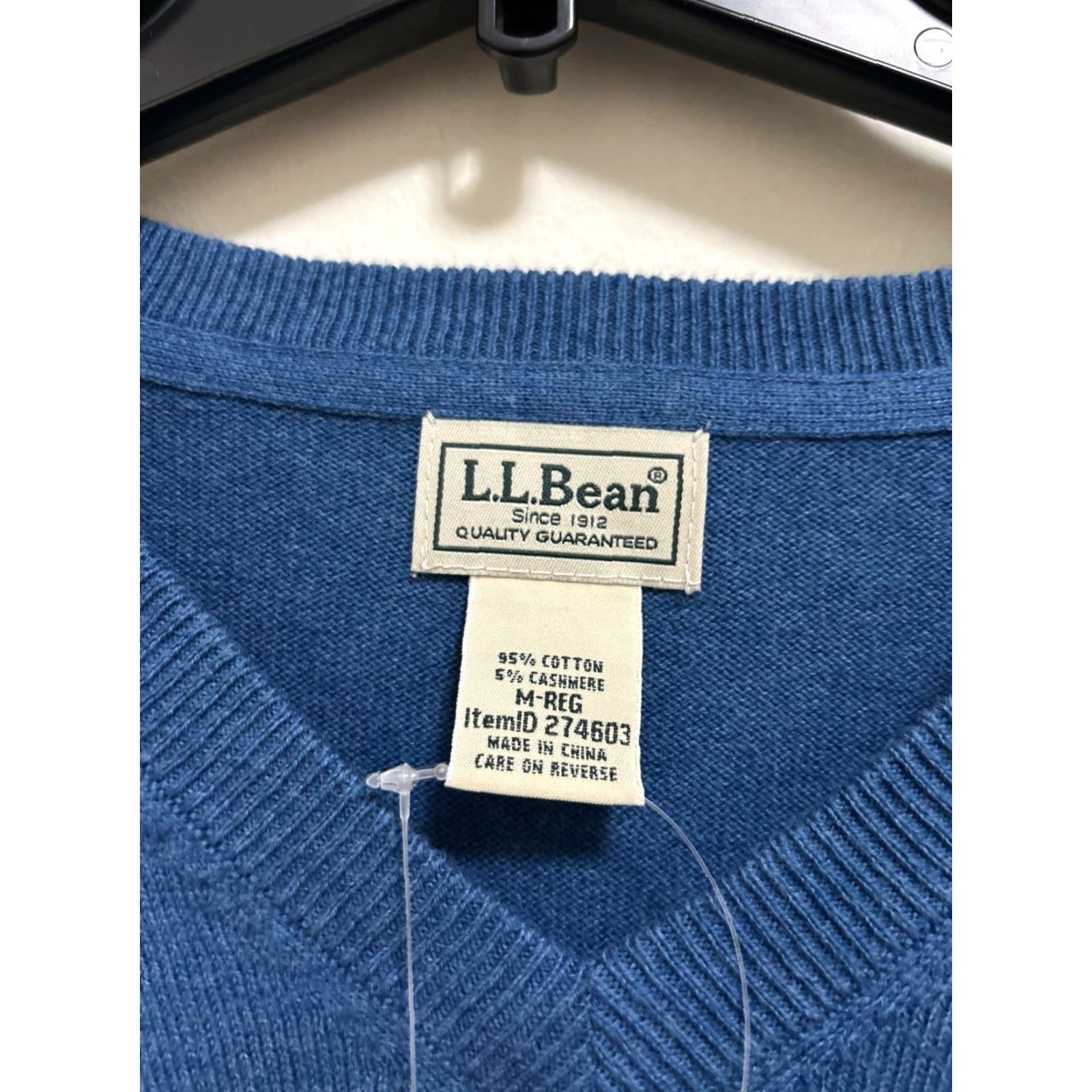 Vintage LL Bean Mens Sweater V-Neck Pullover Blue Cotton/Cashmere Blend Regular M Size US M / EU 48-50 / 2 - 5 Thumbnail