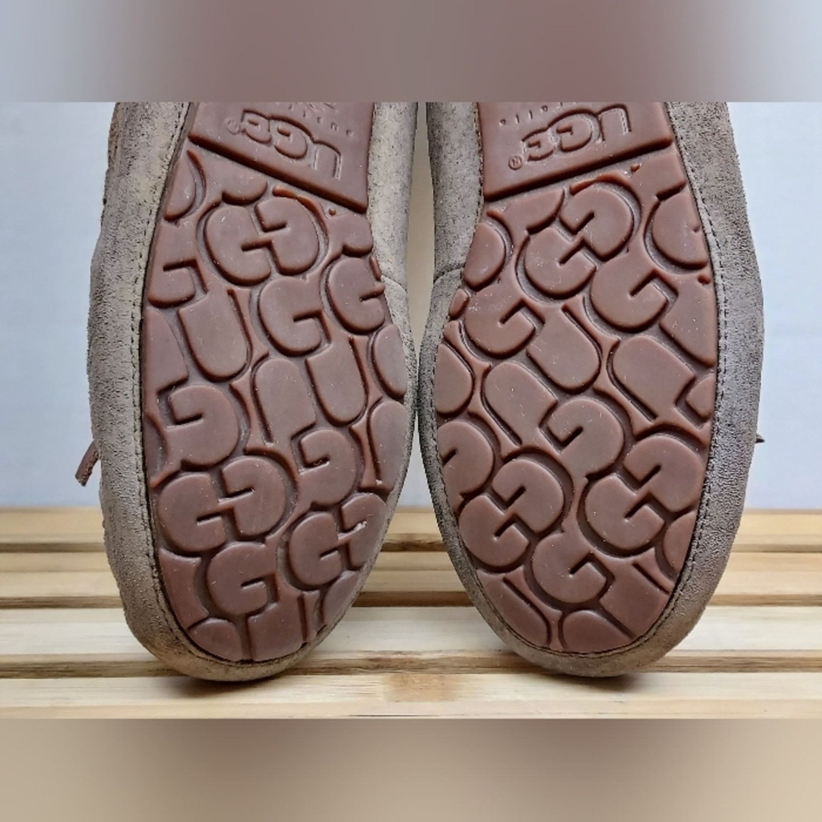 Ugg UGG Womens Brown Suede Dakota Slipper Shoes Size 9 Size US 9 / IT 39 - 10 Thumbnail