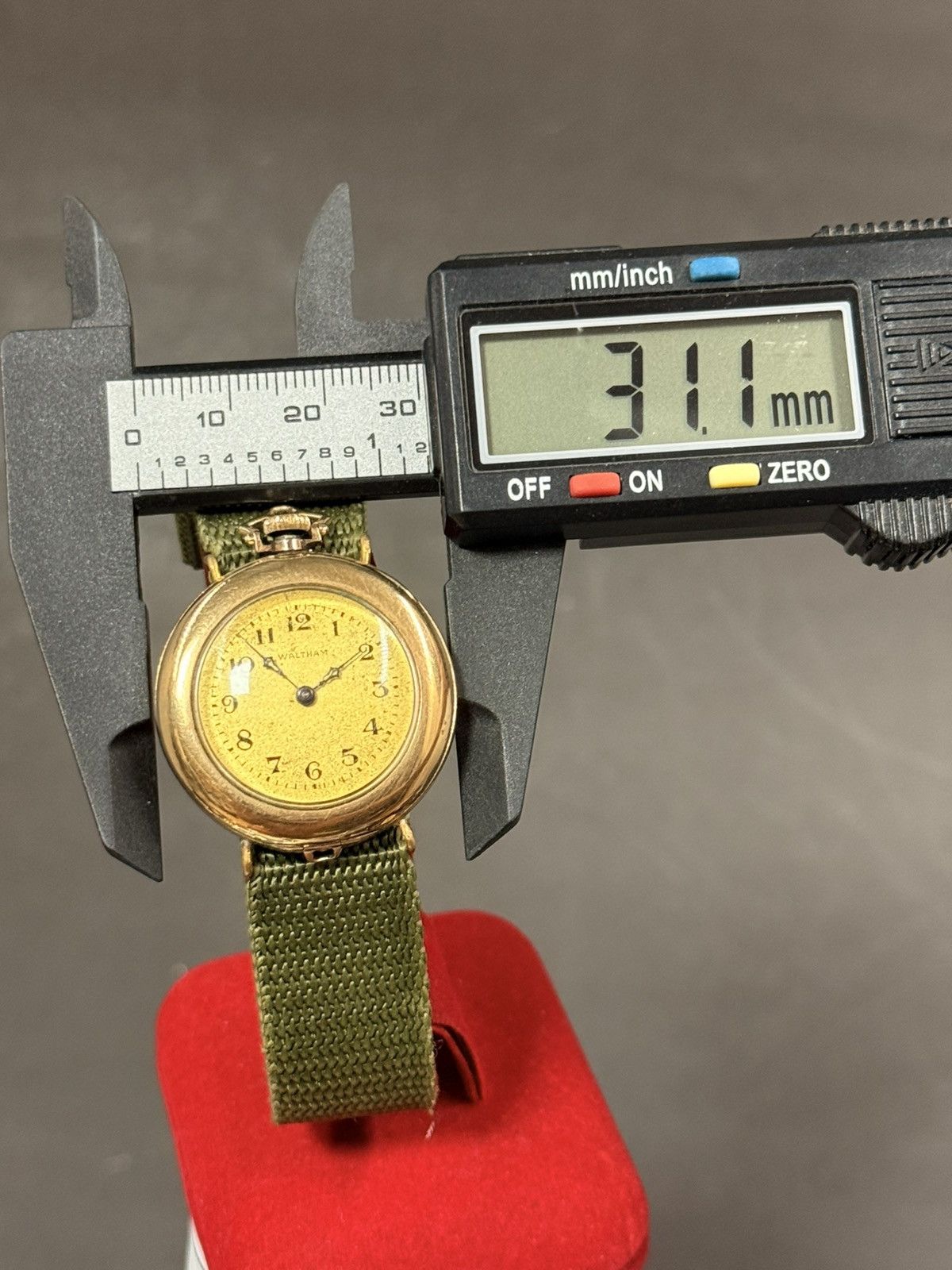 Vintage Vintage WALTHAM 20 Years Gold Filled Manual Custom Watch Size ONE SIZE - 6 Thumbnail