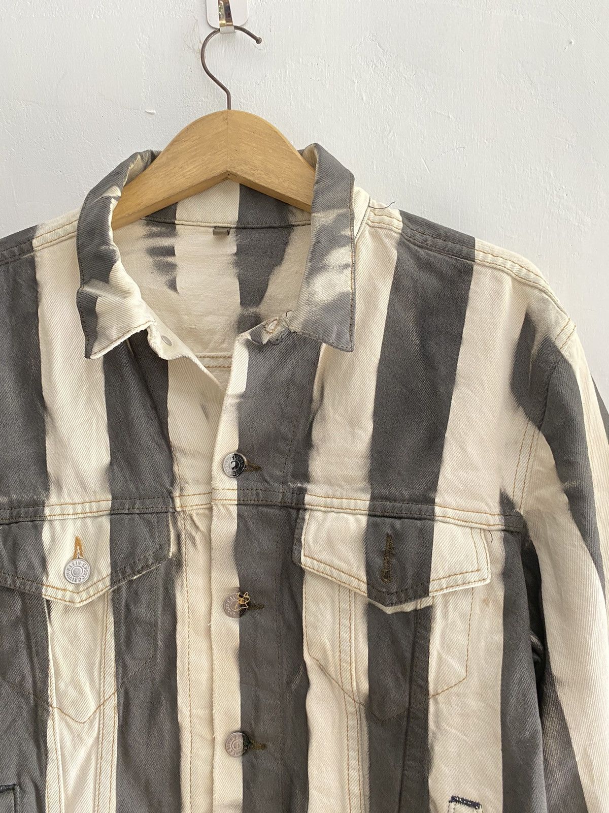 Calvin Klein 90s Calvin Klein Sports striped custom Denim jacket Size US M / EU 48-50 / 2 - 4 Thumbnail
