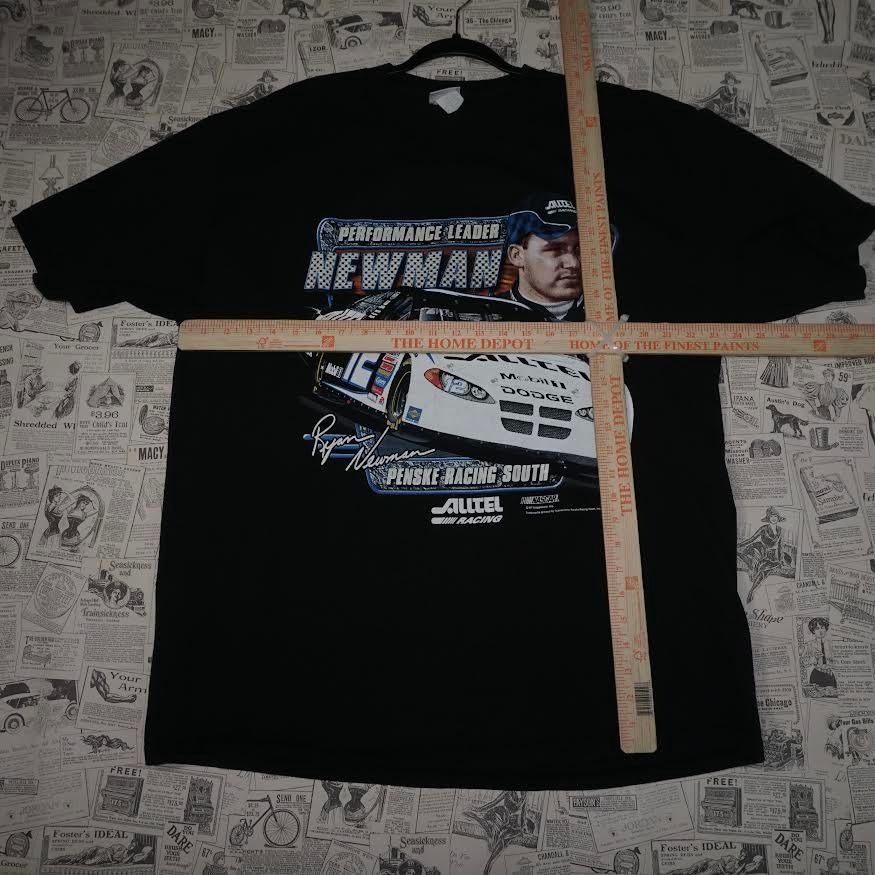 NASCAR XL-Vintage / Y2K 00s NASCAR Newman Rap Style Front Print Tee Size US XL / EU 56 / 4 - 4 Thumbnail