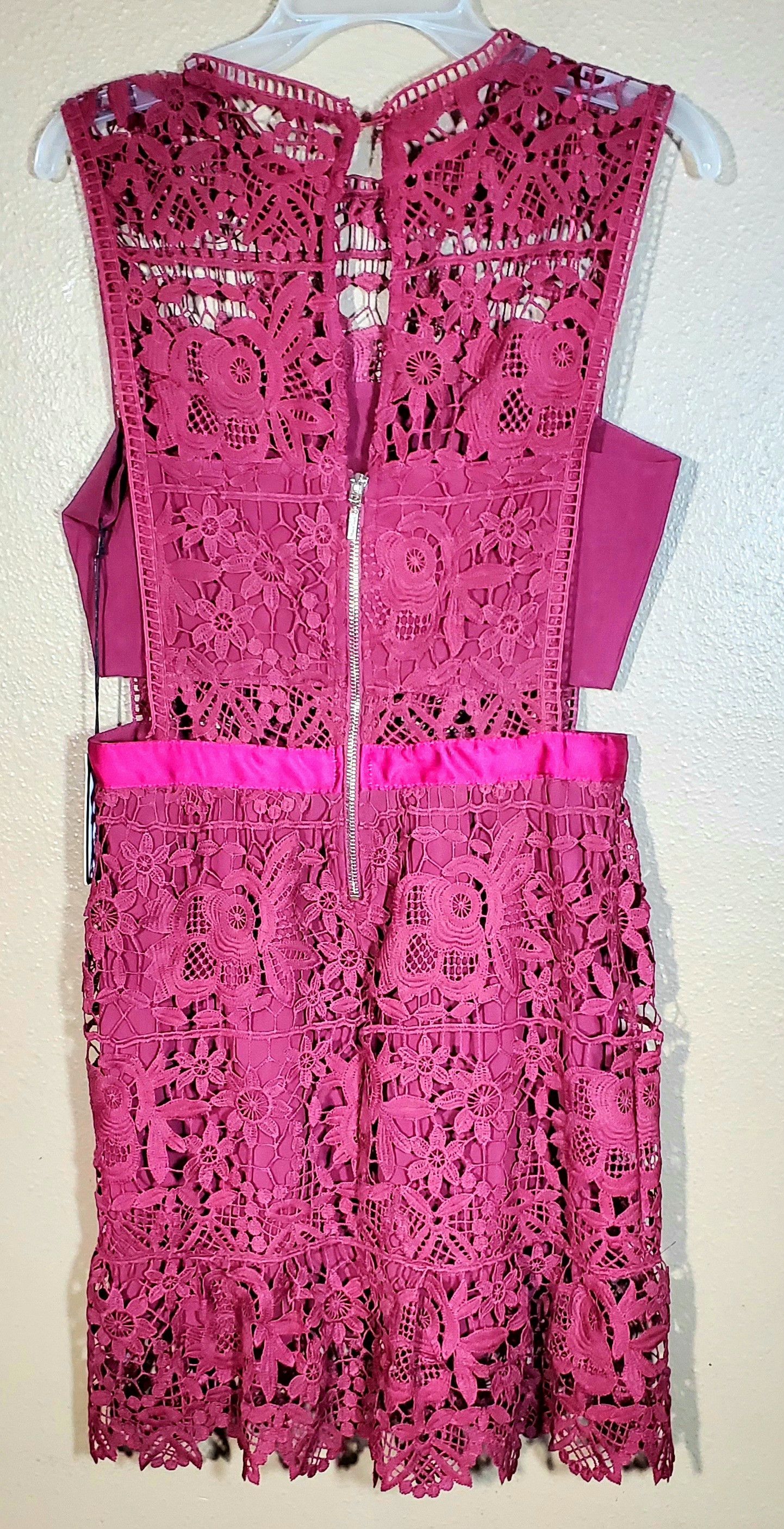 Romeo + Juliet Lace Mini Dress Guipure Cutout NWT Sz M