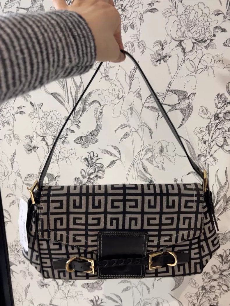 Givenchy Givenchy Crossbody Bag Size ONE SIZE - 2 Thumbnail