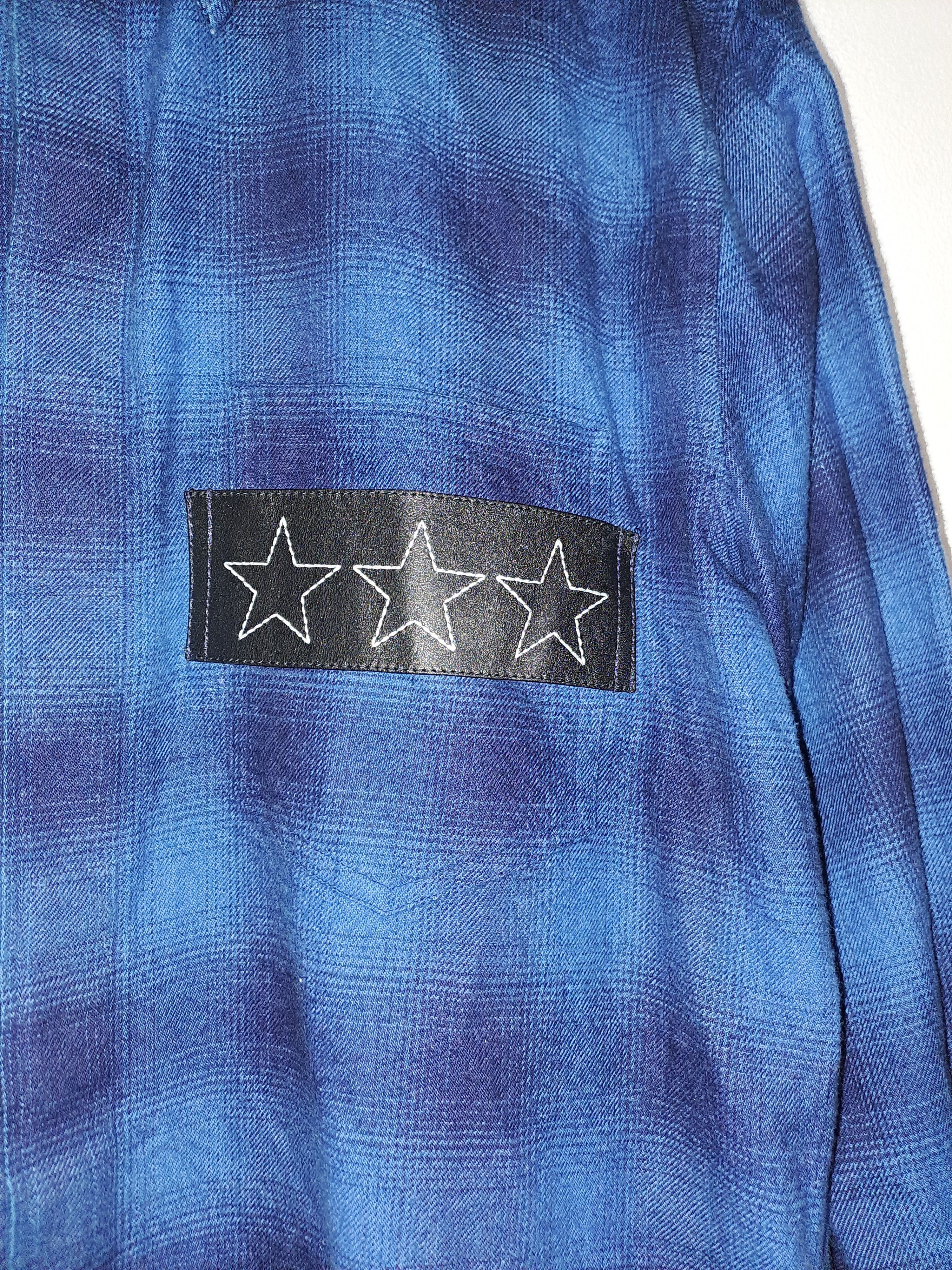 Givenchy Givenchy Flannel with leather star application Size US L / EU 52-54 / 3 - 3 Thumbnail