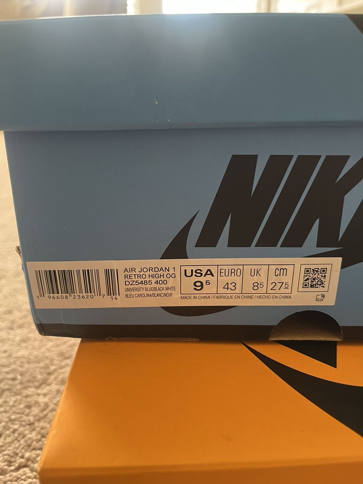 Nike Air Jordan 1 Retro OG High UNC Toe Size US 9.5 / EU 42-43 - 2 Thumbnail
