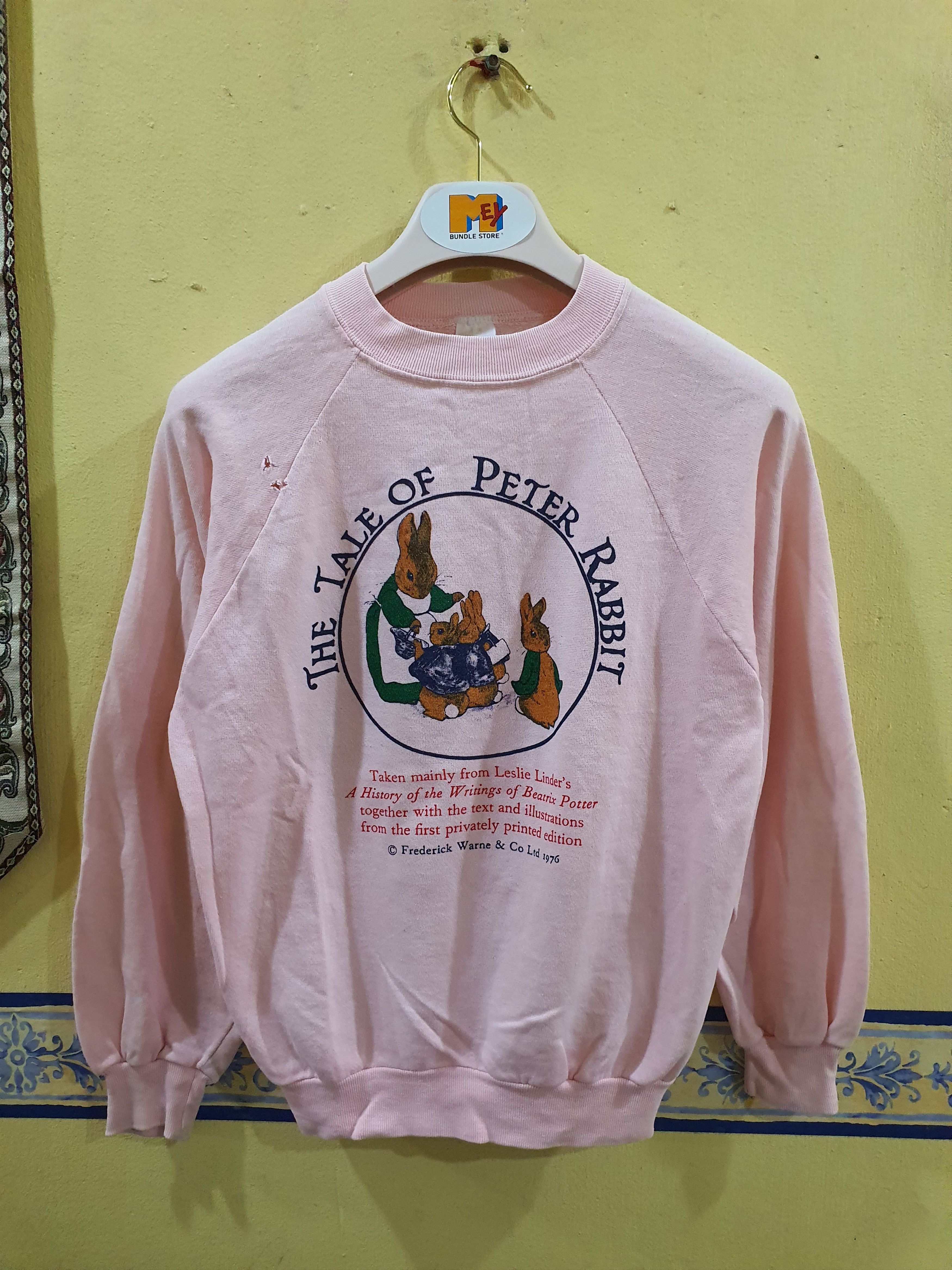 Sunray Sportswear vintage pink "The Tale of Peter Rabbit" graphic sweatshirt. Size US S / EU 44-46 / 1 - 1 Thumbnail