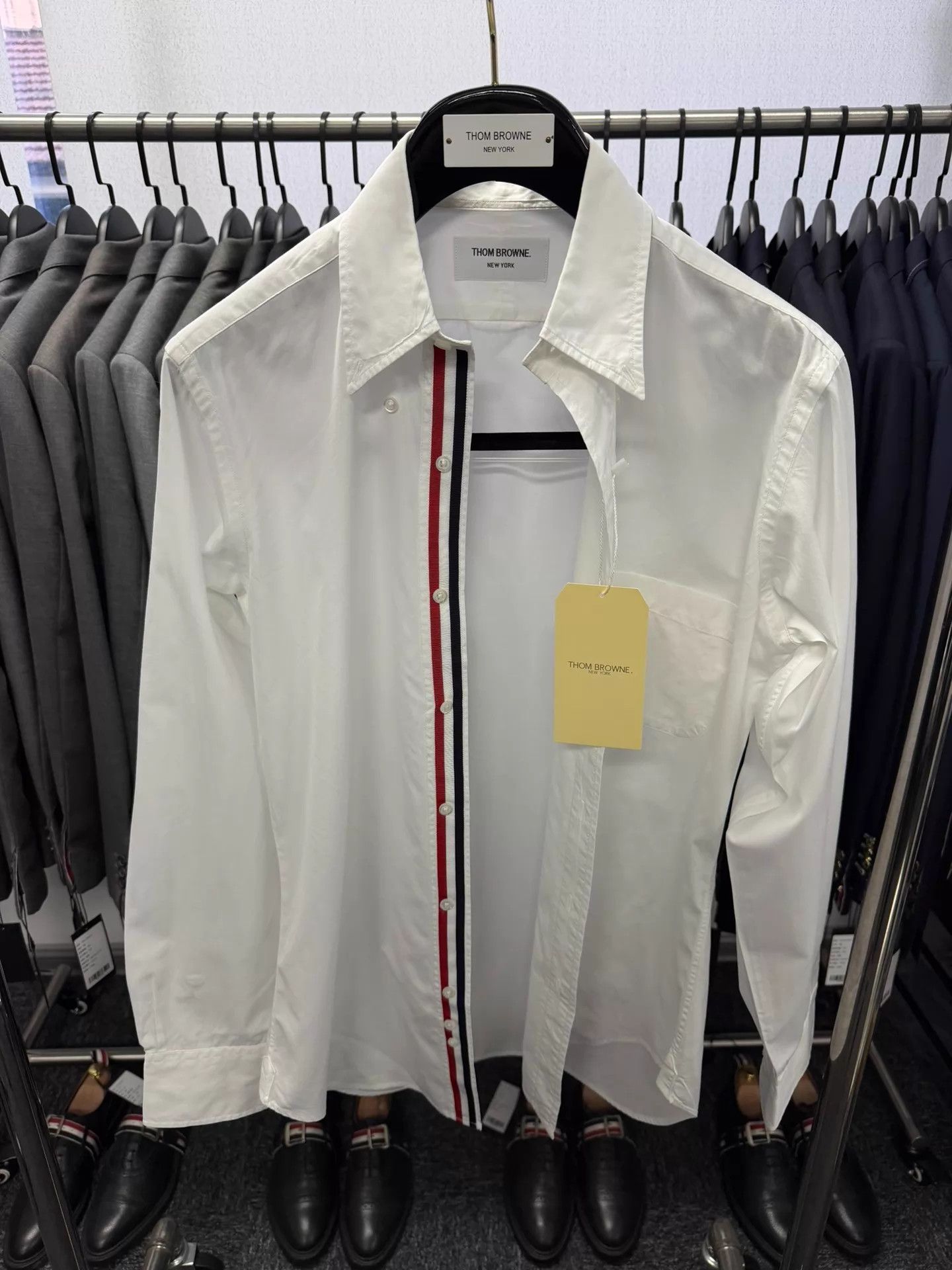 Thom Browne Thom Browne Men's TriColor Placket Poplin Shirt Size 2 Size US M / EU 48-50 / 2 - 1 Thumbnail