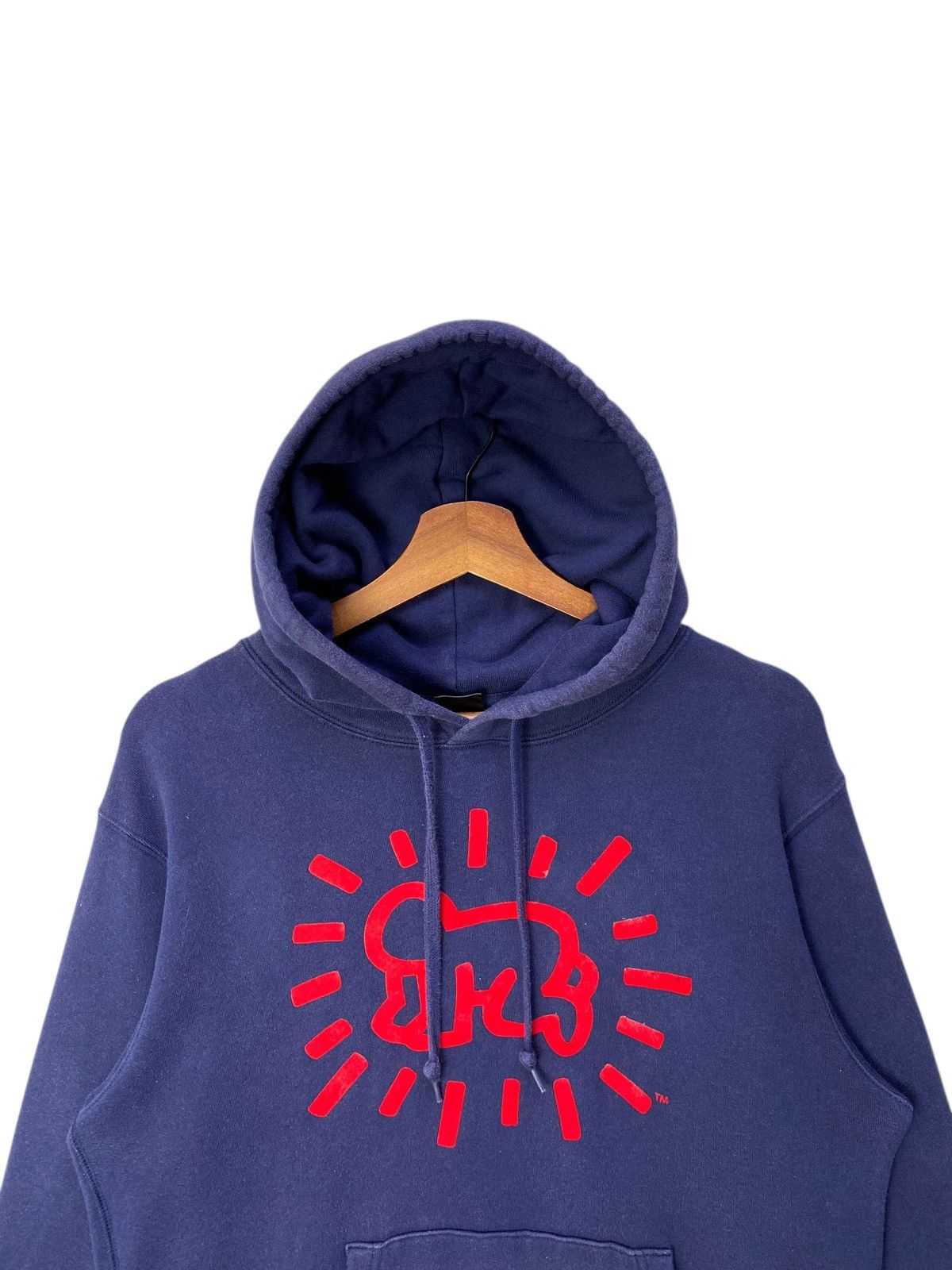 Keith Haring Keith Haring X Uniqlo Hoodie Big Logo Pullover Size Medium Size US M / EU 48-50 / 2 - 2 Thumbnail
