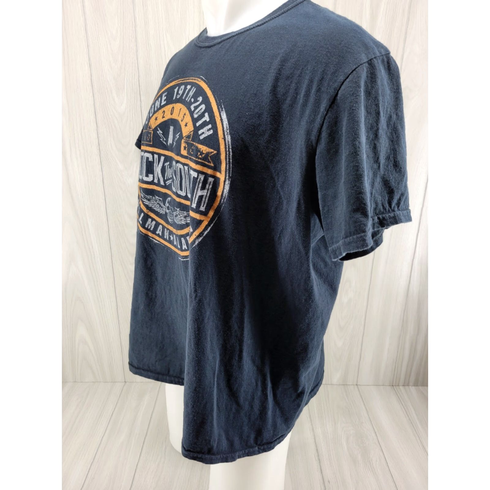 Gildan Rock The South Adult XL T Shirt Black Rock Concert Gildan Unisex Short Sleeve Vintage? (Note: As per rules, only rearranging original words) Size US XL / EU 56 / 4 - 3 Thumbnail