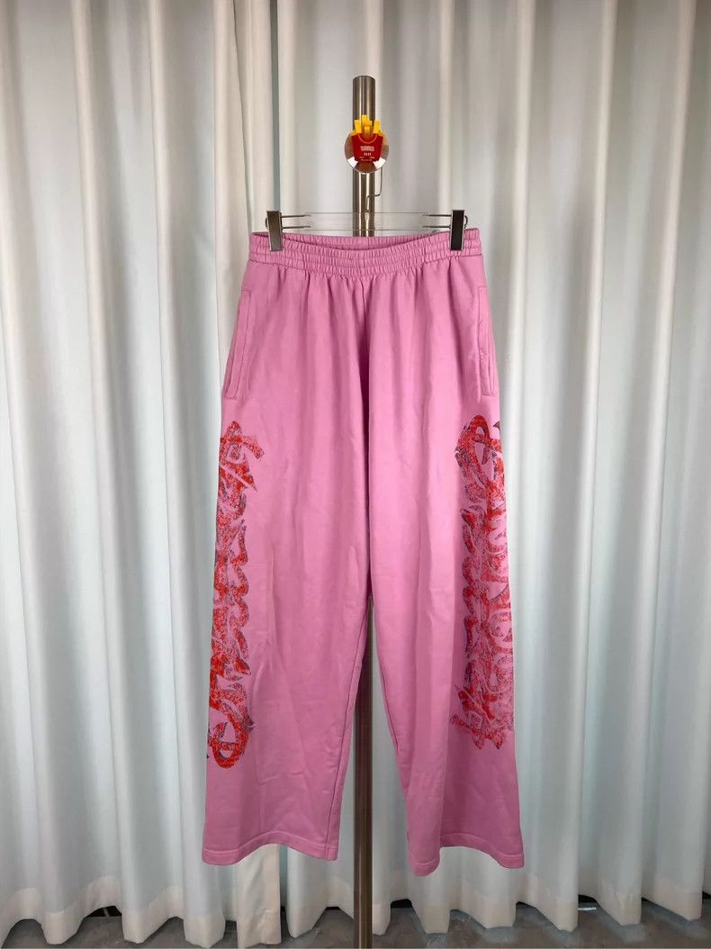 Balenciaga Balenciaga size S Capsule Collection New Pink Graffiti Let Size US 27 - 1 Thumbnail