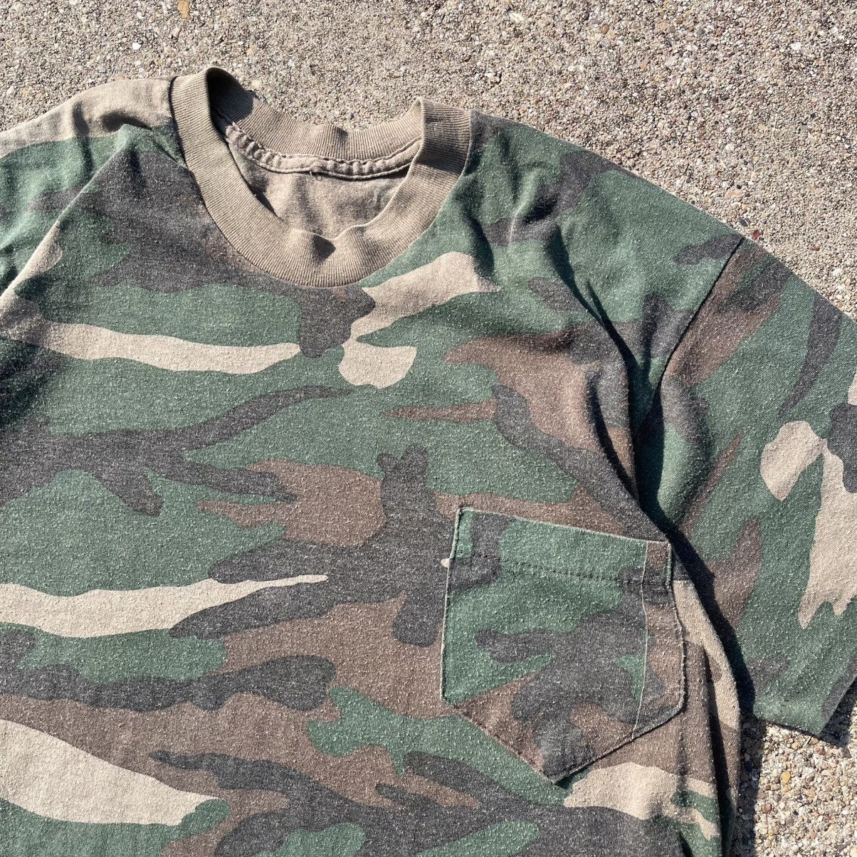 Other Vintage 90s Camo Pocket Tee Single Stitch Medium Size US M / EU 48-50 / 2 - 2 Thumbnail