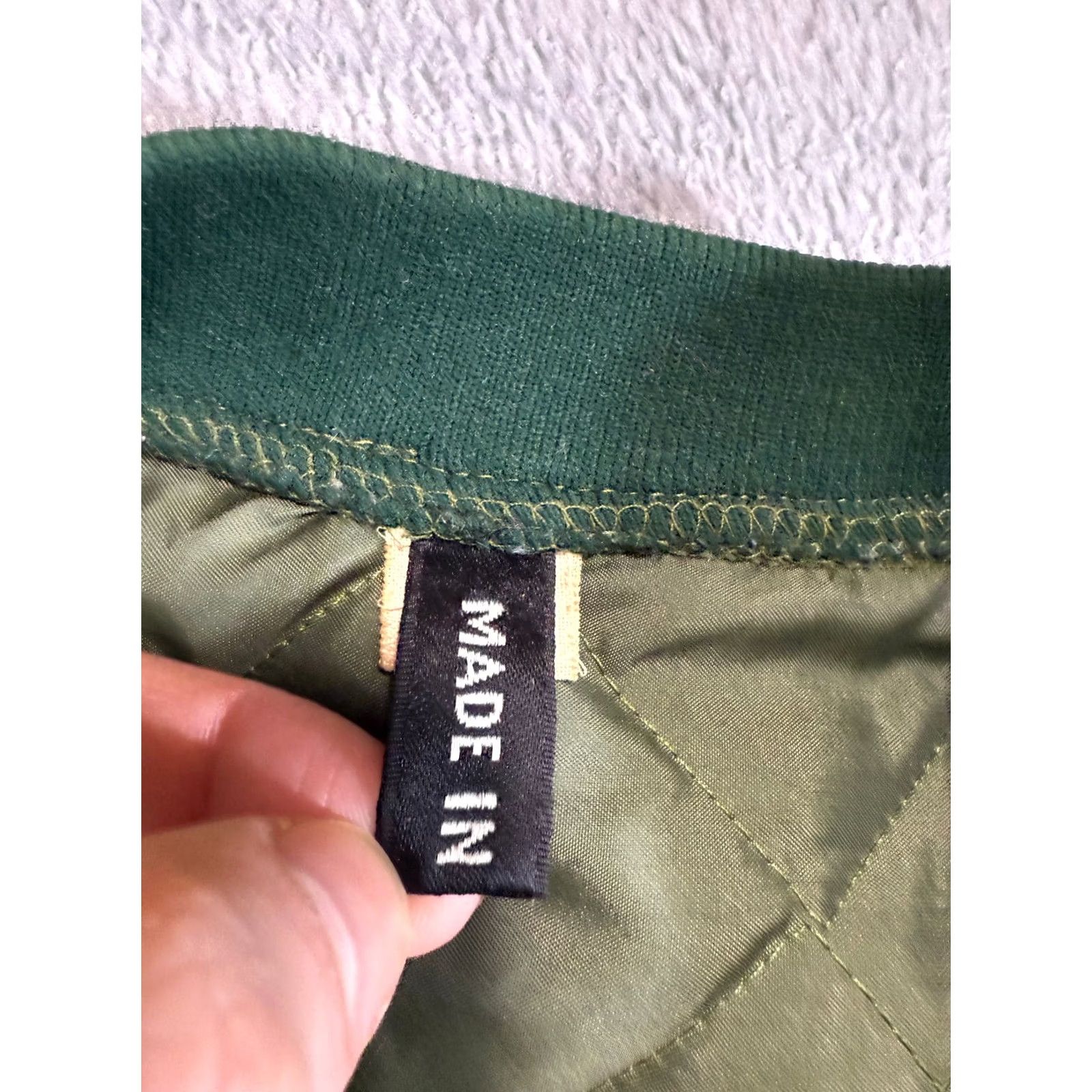 CO Vintage Dunn & Co. England green Quilted Vest Waistcoat Mens L Vest Quilted England green Dunn & Co. Mens L Vest Size US L / EU 52-54 / 3 - 6 Thumbnail