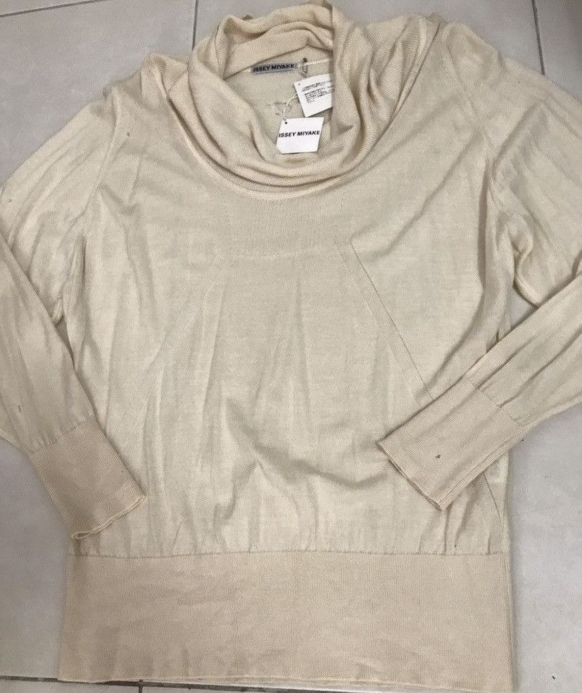 Issey Miyake ISSEY MIYAKE Turtleneck Soft Wool Knit Distressed Size US M / EU 48-50 / 2 - 8 Thumbnail