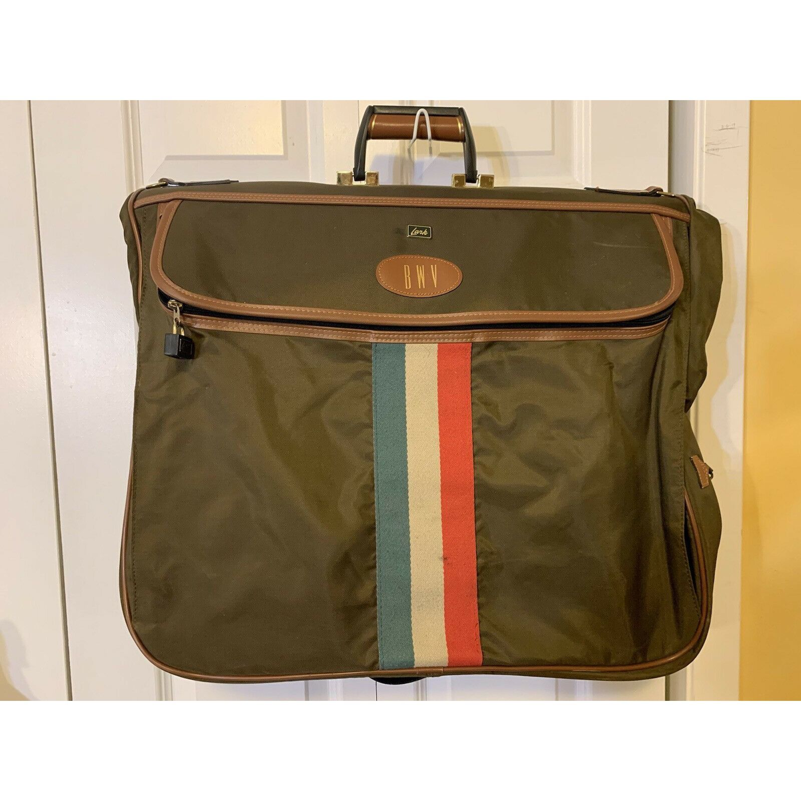 Vintage Lark Travel Luggage Hanging Garment Bag Olive Brown