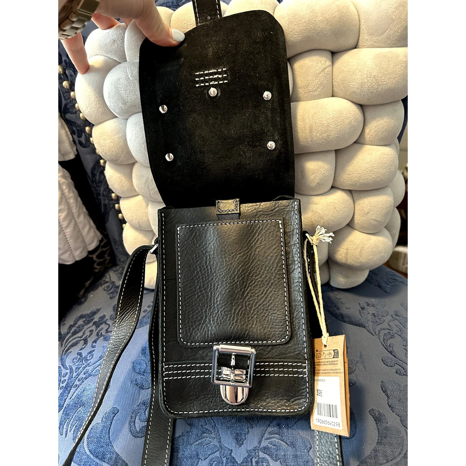 Dr. Martens Dr Martens Overdrive Leather Vertical Black Crossbody NWT Size ONE SIZE - 2 Thumbnail