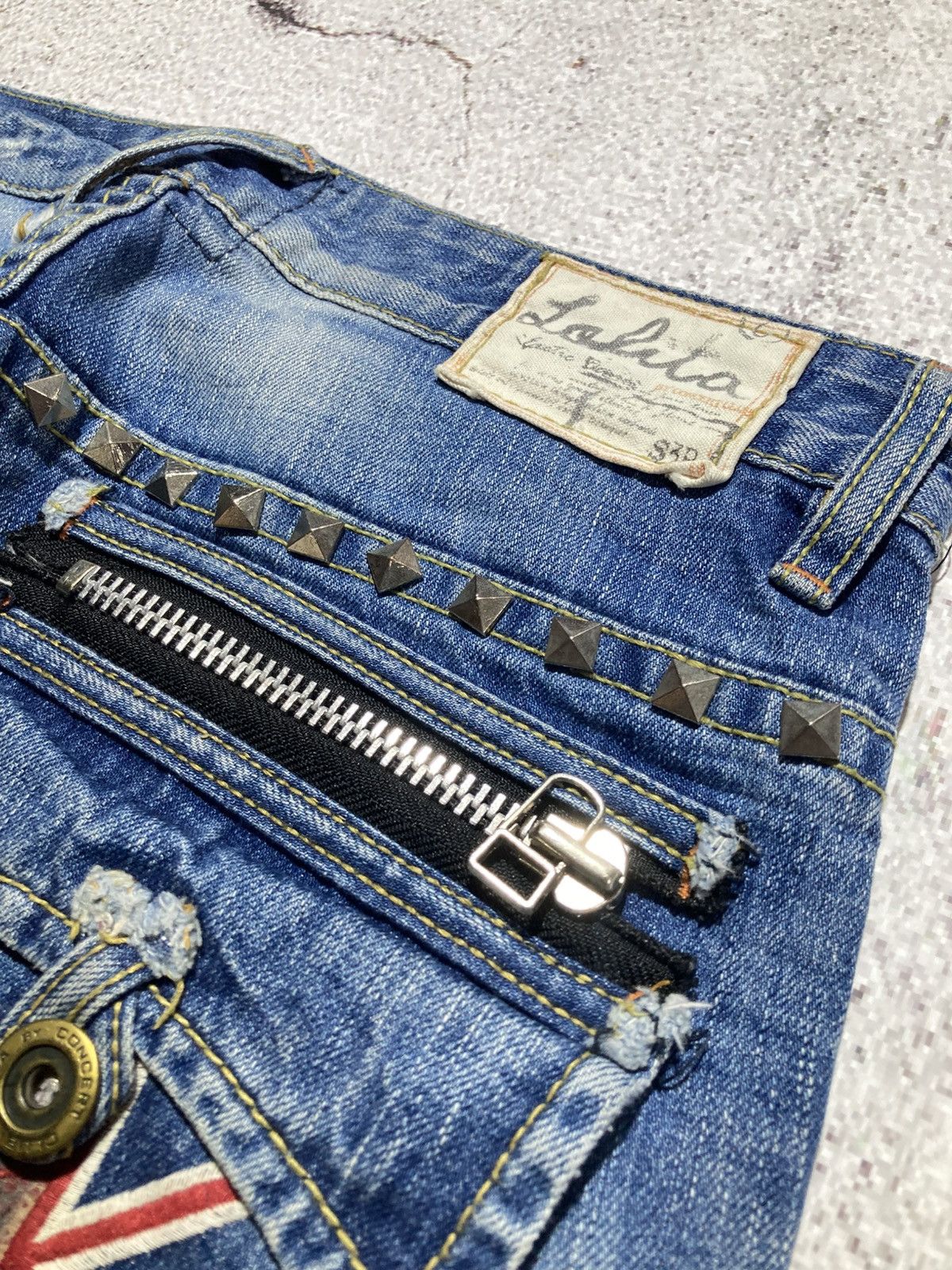 Japanese Brand 2000s Lolita Y2k Studded Faded 3/4 Jeans Pants Lgb Punk Size US 32 / EU 48 - 8 Thumbnail