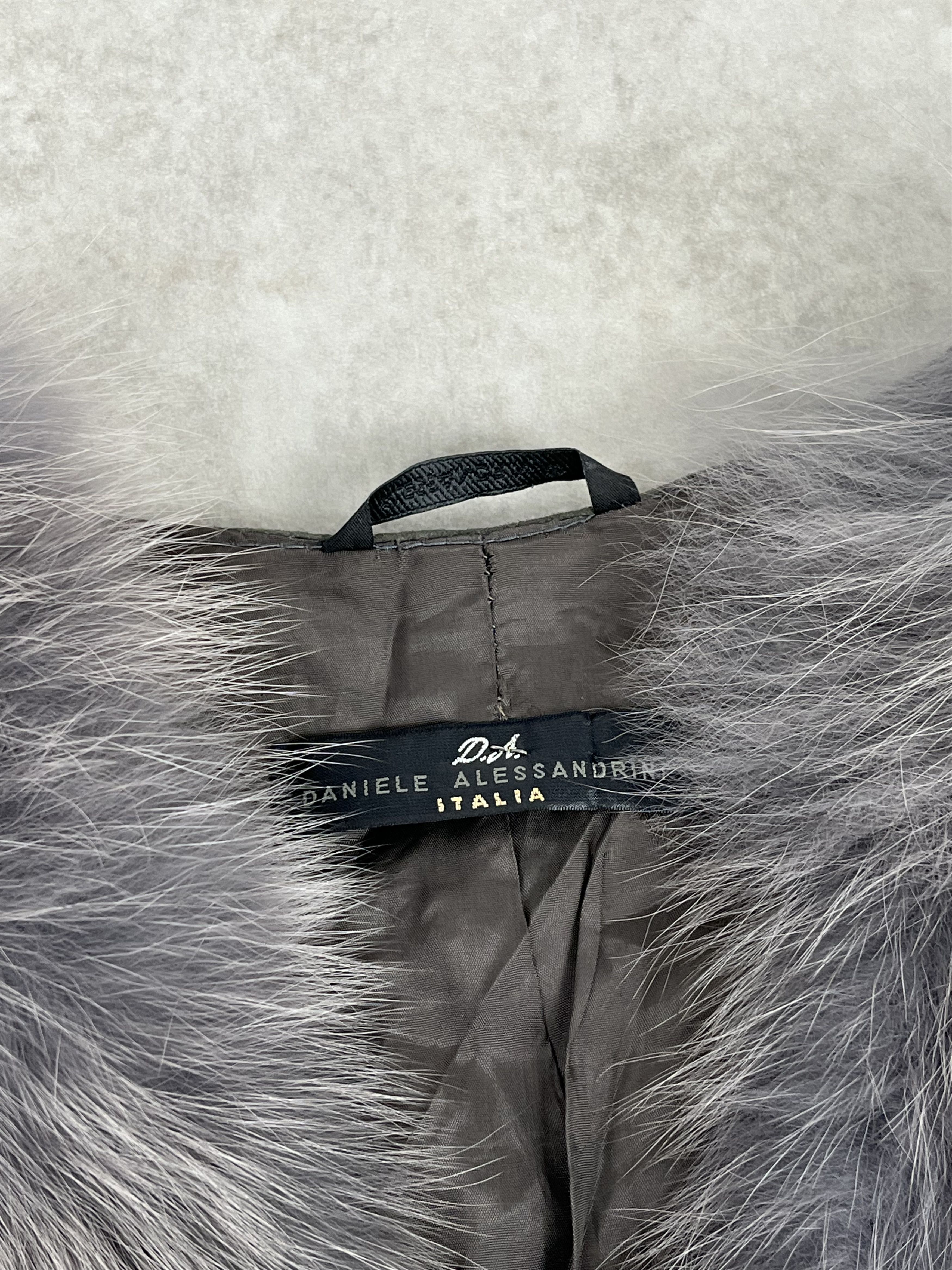 Daniele Alessandrini 2000s Daniele Alessandrini Grey Fur Suede Leather Vest Size XS / US 0-2 / IT 36-38 - 9 Thumbnail