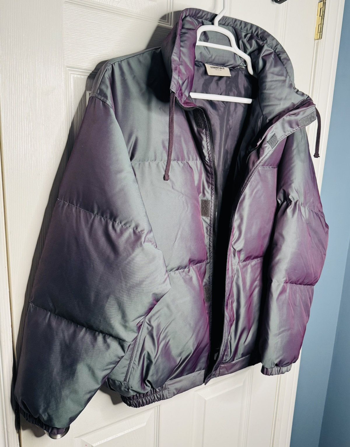 Fear of God Fear of God ESSENTIALS IRIDESCENT Puffer Jacket Size US L / EU 52-54 / 3 - 4 Thumbnail