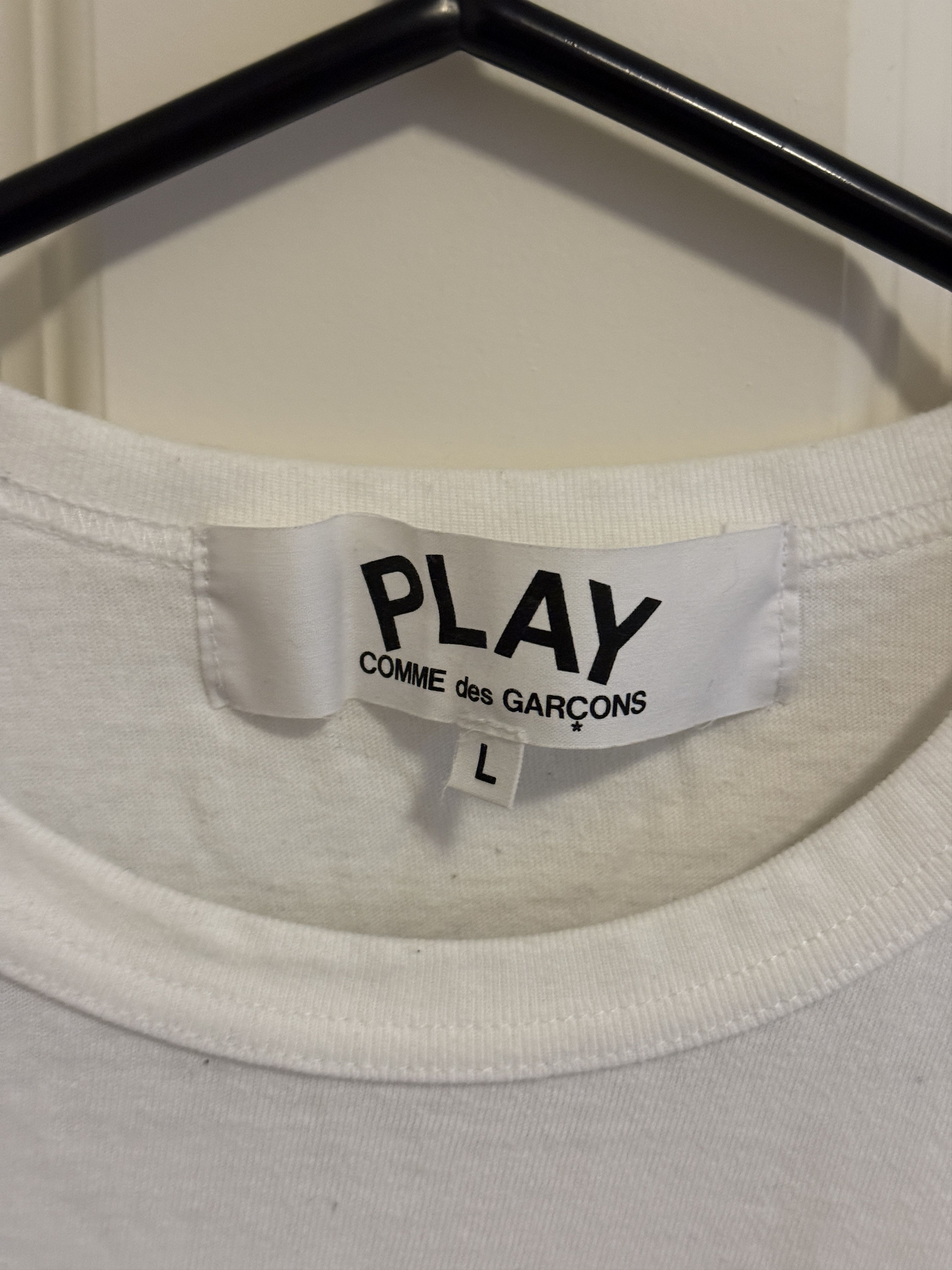 Comme des Garcons PLAY Commes des Garcons PLAY Two Blue Hearts T-Shirt, White Size US L / EU 52-54 / 3 - 3 Thumbnail