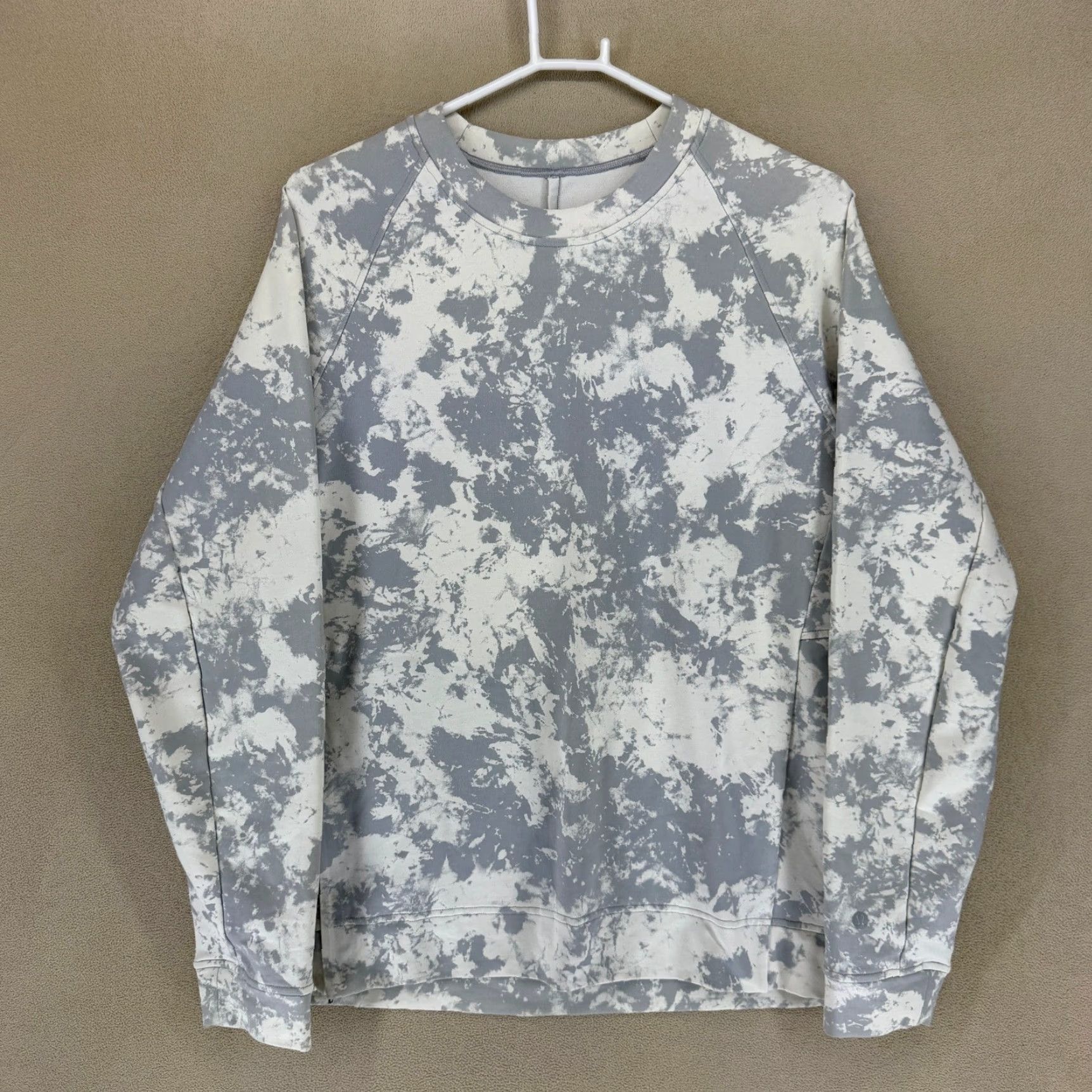 Lululemon Lululemon Athletic Crewneck City Sweatshirt Tie Dye Gray White Logo L Sweatshirt, Gray, L, Men Size US L / EU 52-54 / 3 - 2 Thumbnail