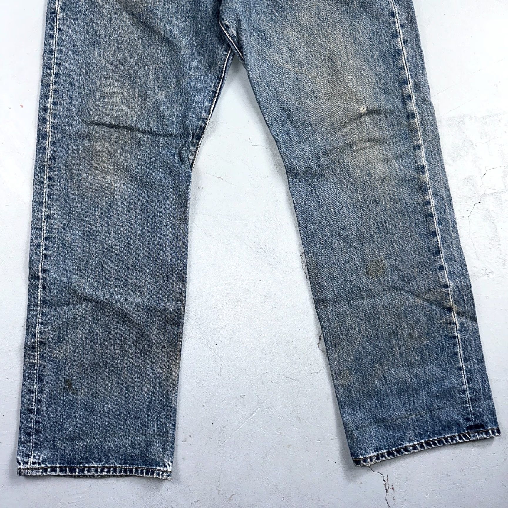 Levi's VINTAGE Levi's 501 Jeans Men Straight Leg 38x30 Light Wash 90s USA Fashion Size US 38 / EU 54 - 3 Thumbnail