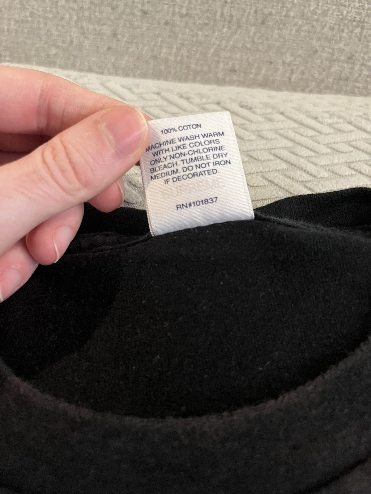 Kaws × Supreme supreme x Kaws box logo Size US M / EU 48-50 / 2 - 4 Thumbnail