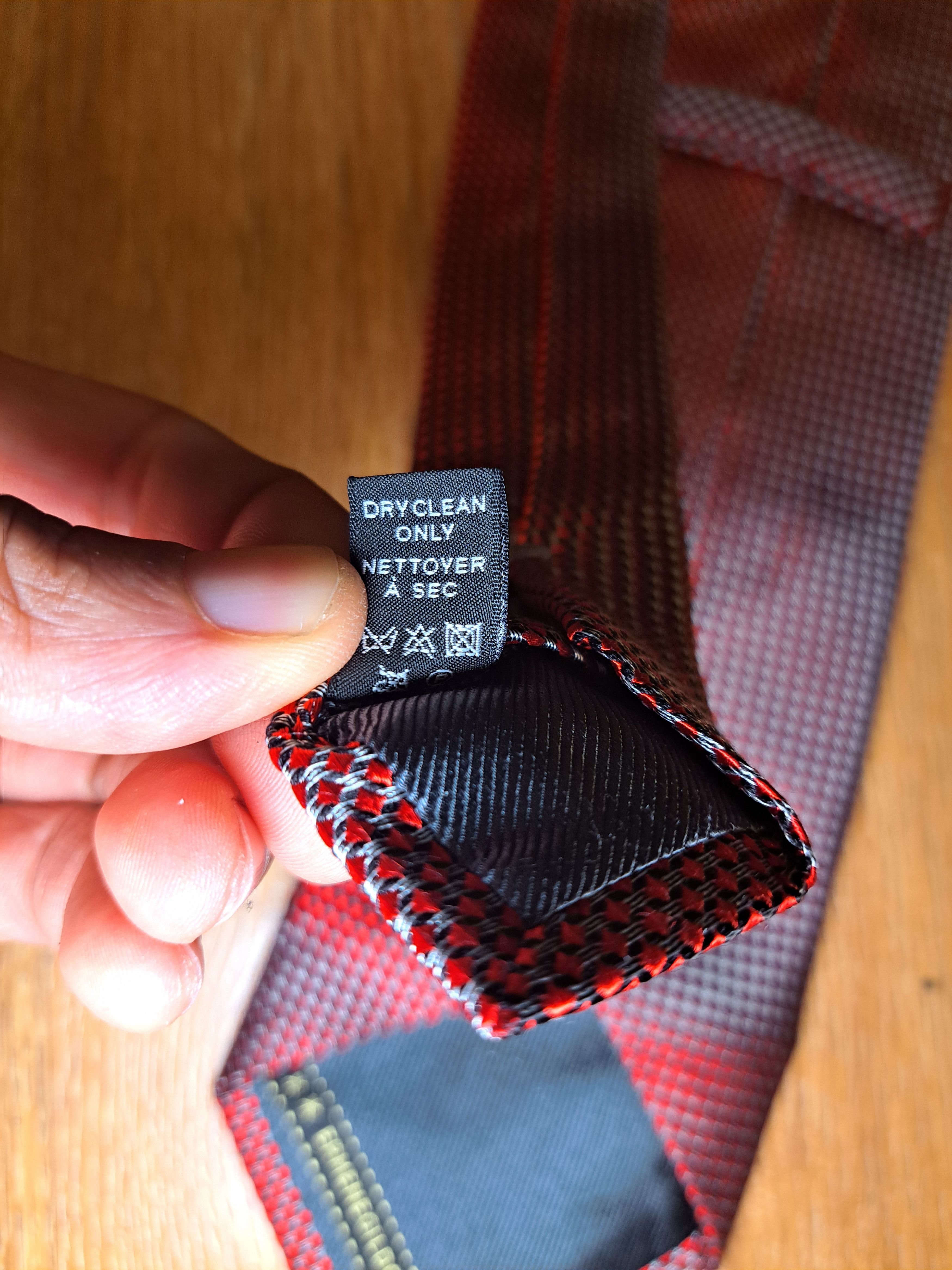 Ermenegildo Zegna Ermenegildo Zegna 100% Silk Tie Mens Red Geometric Necktie Size ONE SIZE - 4 Thumbnail