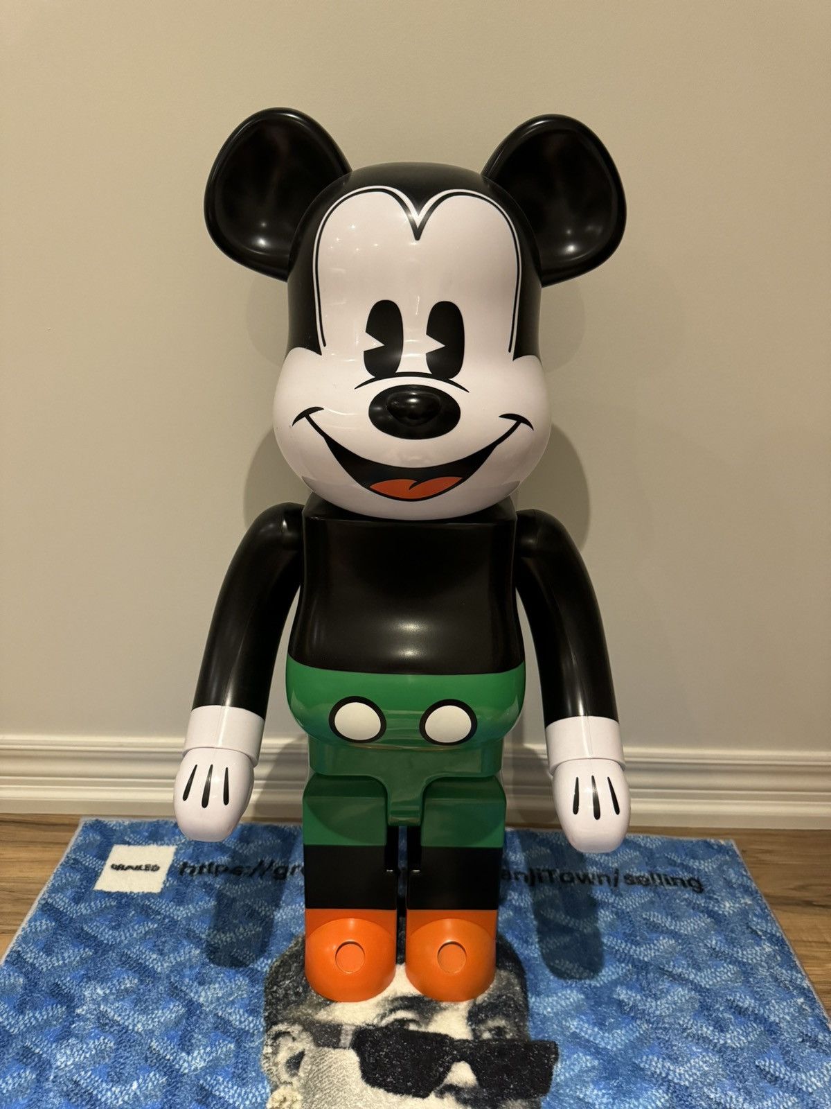 Medicom Toy Mickey Mouse Bearbrick 1000% Size ONE SIZE - 1 Thumbnail