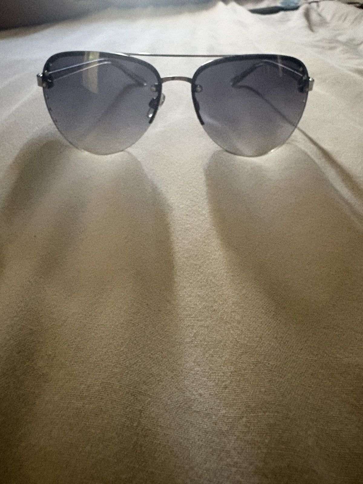 Other Women’s Diamond Stud Silver Metal Aviator Sunglasses Size ONE SIZE - 9 Thumbnail