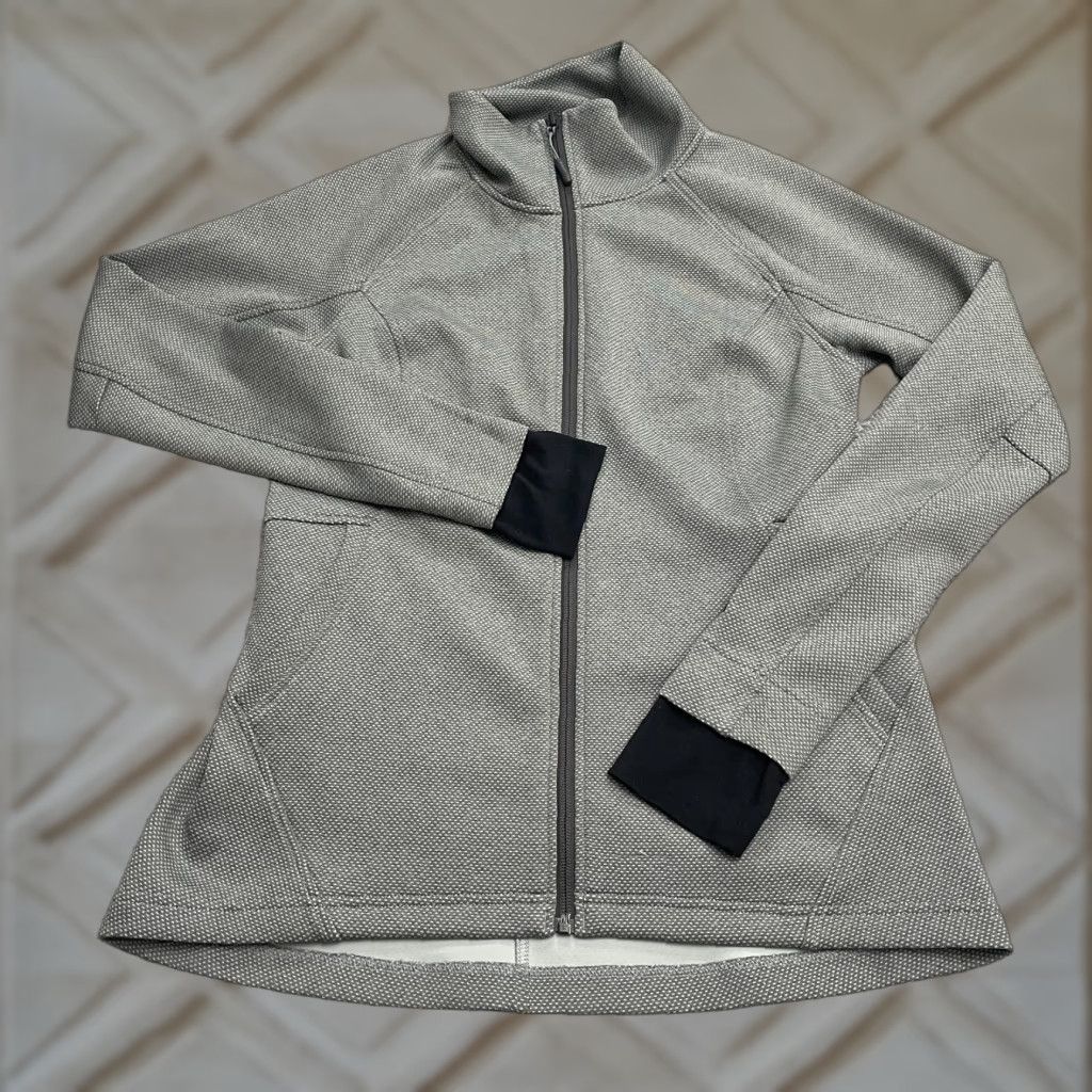 The North Face The North Face Active Jacket Women Small Gray Thumbholes Full Zip Pockets Outdoor Size S / US 4 / IT 40 - 1 Thumbnail