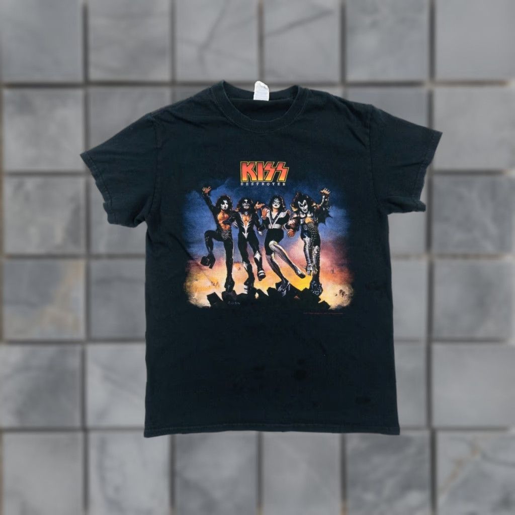 Vintage Kiss 2014 Shirt Adult Small Black Short Sleeve Music Band Tee Mens Size US S / EU 44-46 / 1 - 1 Thumbnail