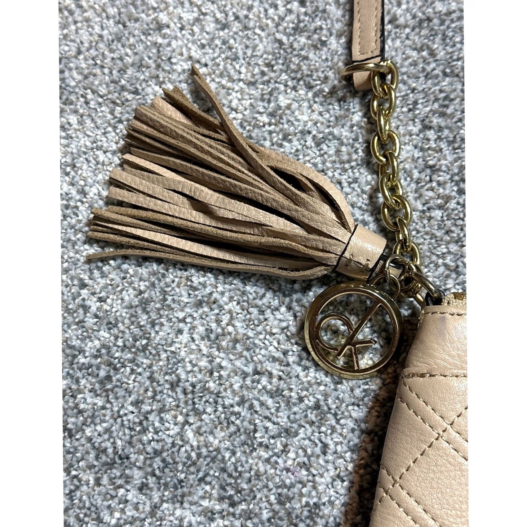 Calvin Klein Calvin Klein Crossbody Bag Beige Women Crossbody Quiet Luxury Corporate Chic Twee Preppy Old Money Rectangle Gold Hardware Modern Casual Size ONE SIZE - 3 Thumbnail