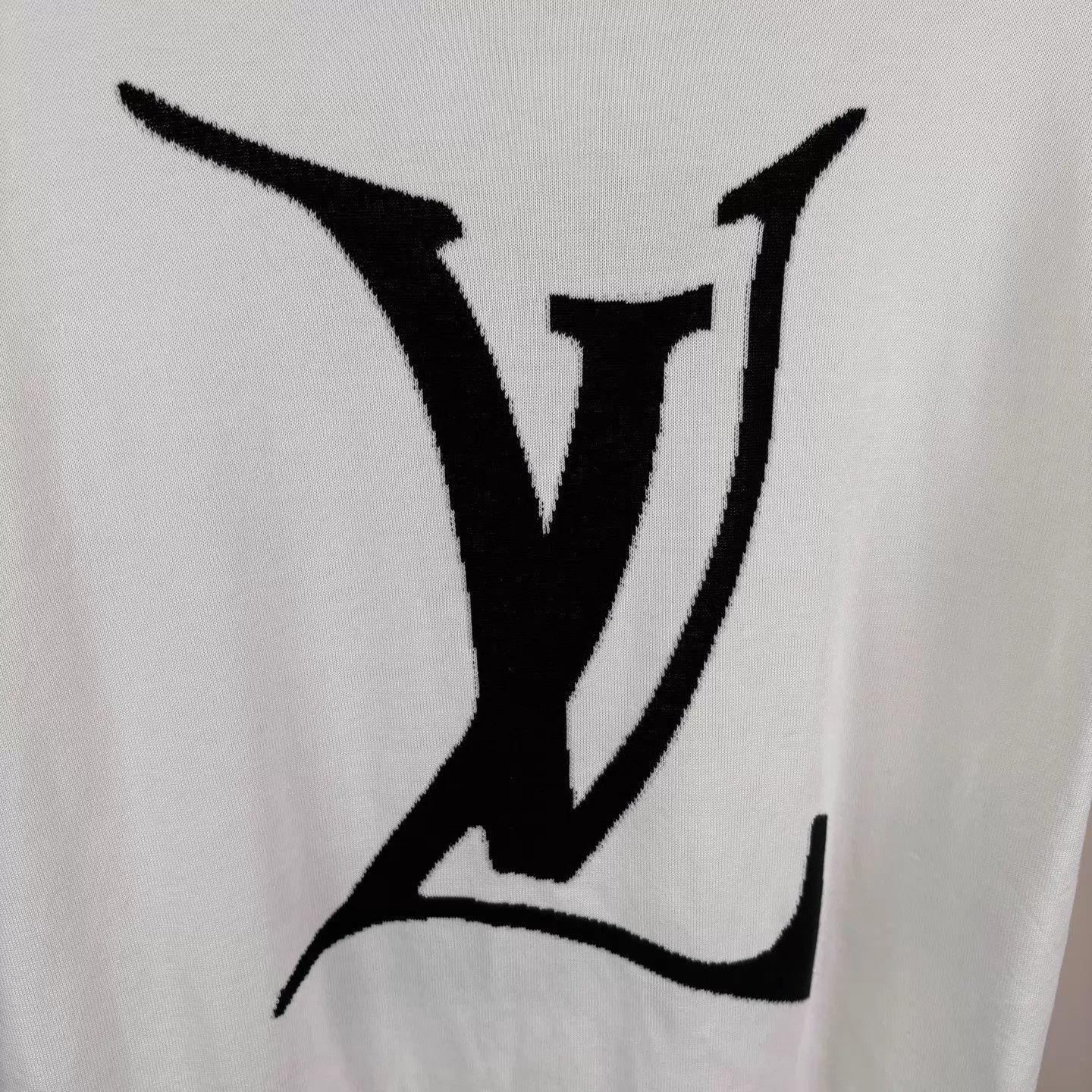 Louis Vuitton Louis Vuitton END GOAL Big Logo White Silk Knit Short Sleeve L Size US L / EU 52-54 / 3 - 5 Thumbnail