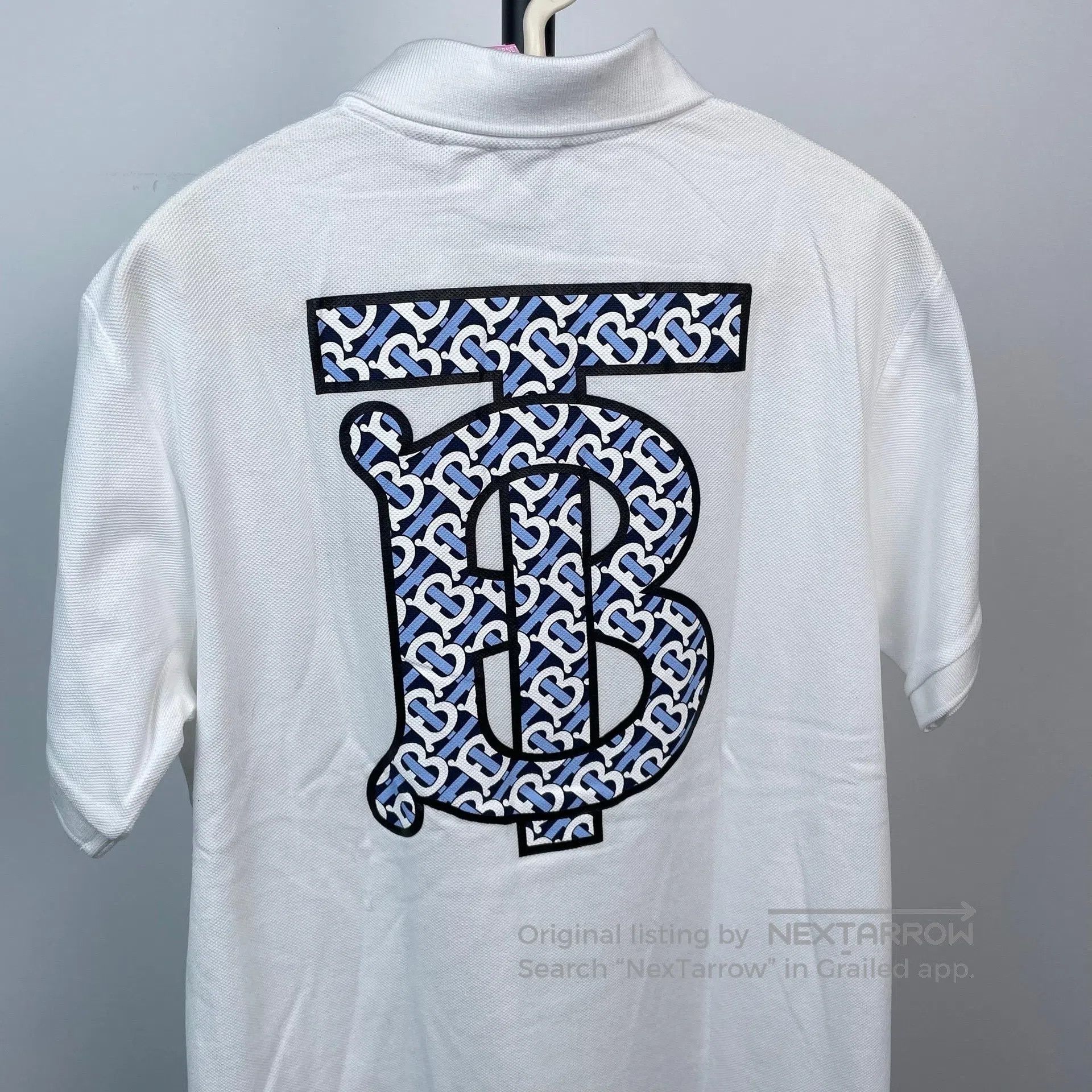 Burberry Burberry White Lettering on Front and Camo Pattern on Back Size US XL / EU 56 / 4 - 2 Thumbnail