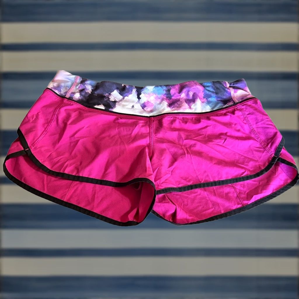 Lululemon Lululemon Shorts Womens Regular Size 8 Pink Black Speed Up Raspberry Blooming Pixie Activewear Gym Running Training Size 28" / US 6 / IT 42 - 1 Thumbnail