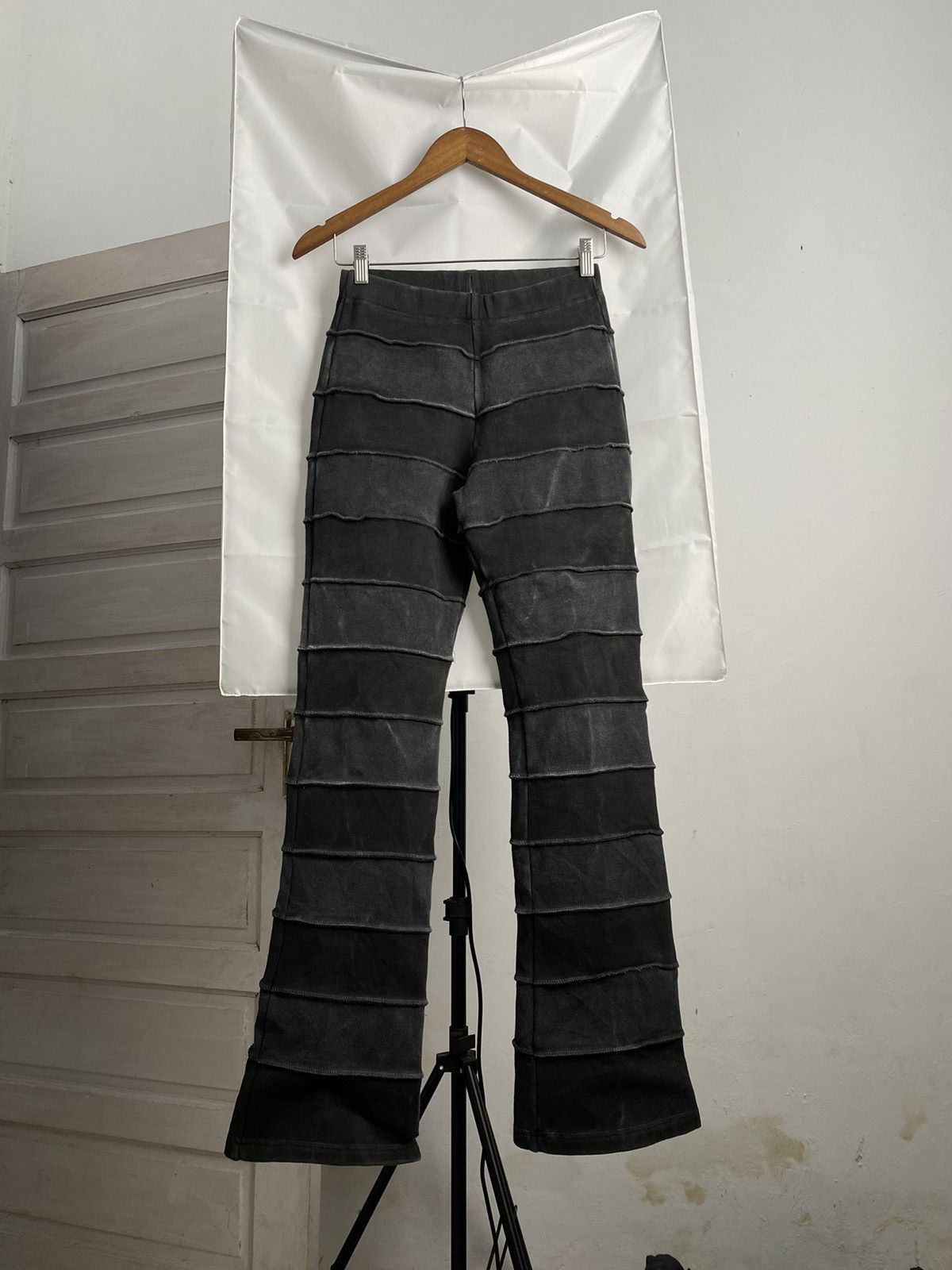 If Six Was Nine × Japanese Brand Black washed cut and sew Flare pants Size US 30 / EU 46 - 3 Thumbnail