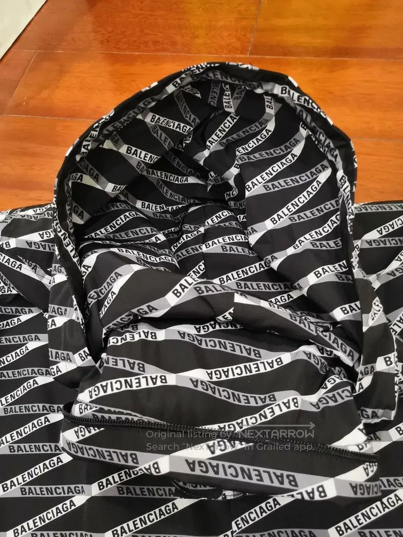 Balenciaga Balenciaga Full logo windbreaker jacket Size US S / EU 44-46 / 1 - 3 Thumbnail