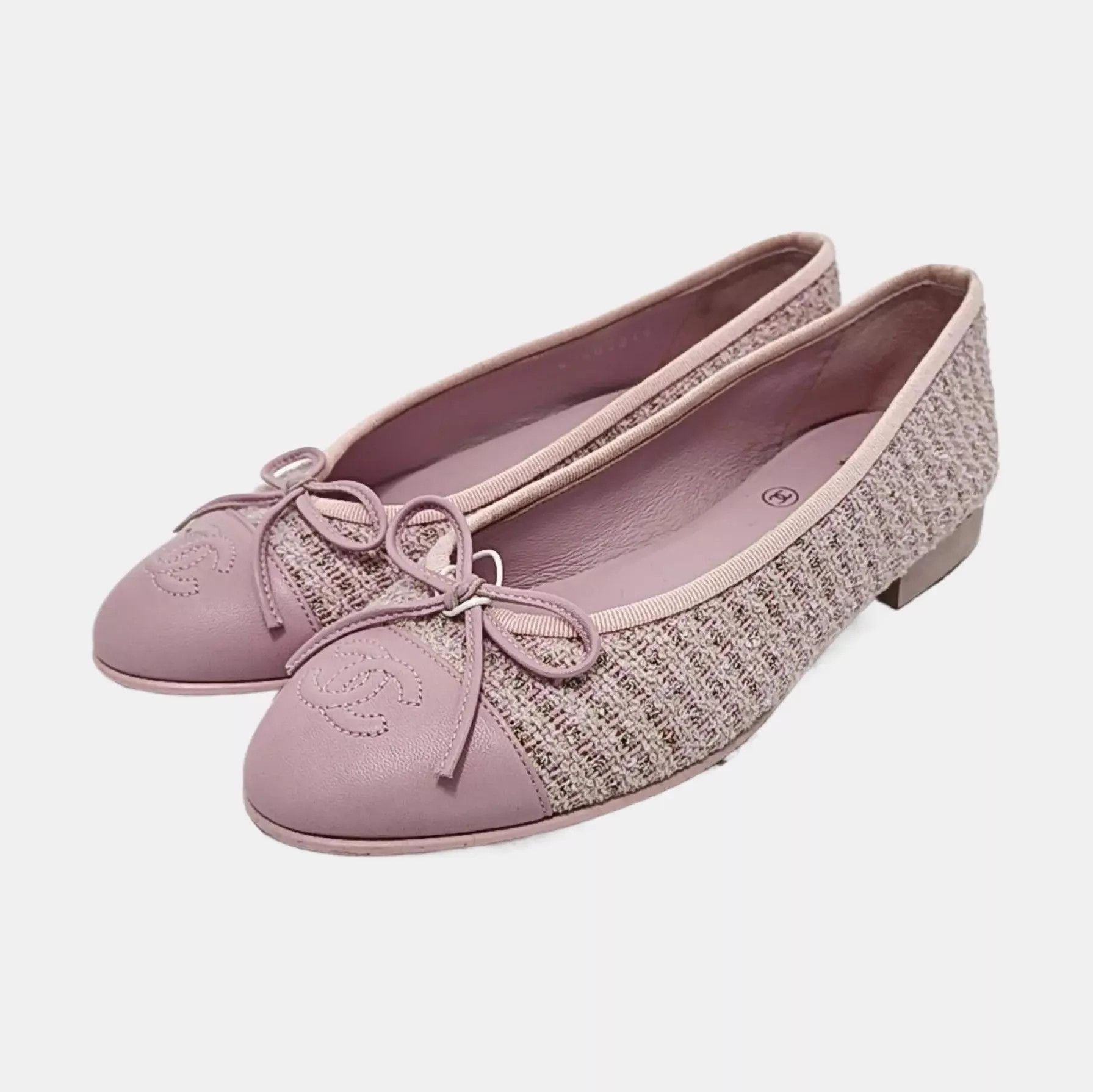 Chanel Authentic Chanel Women's Shoes 35+ Size US 5 / IT 35 - 2 Thumbnail