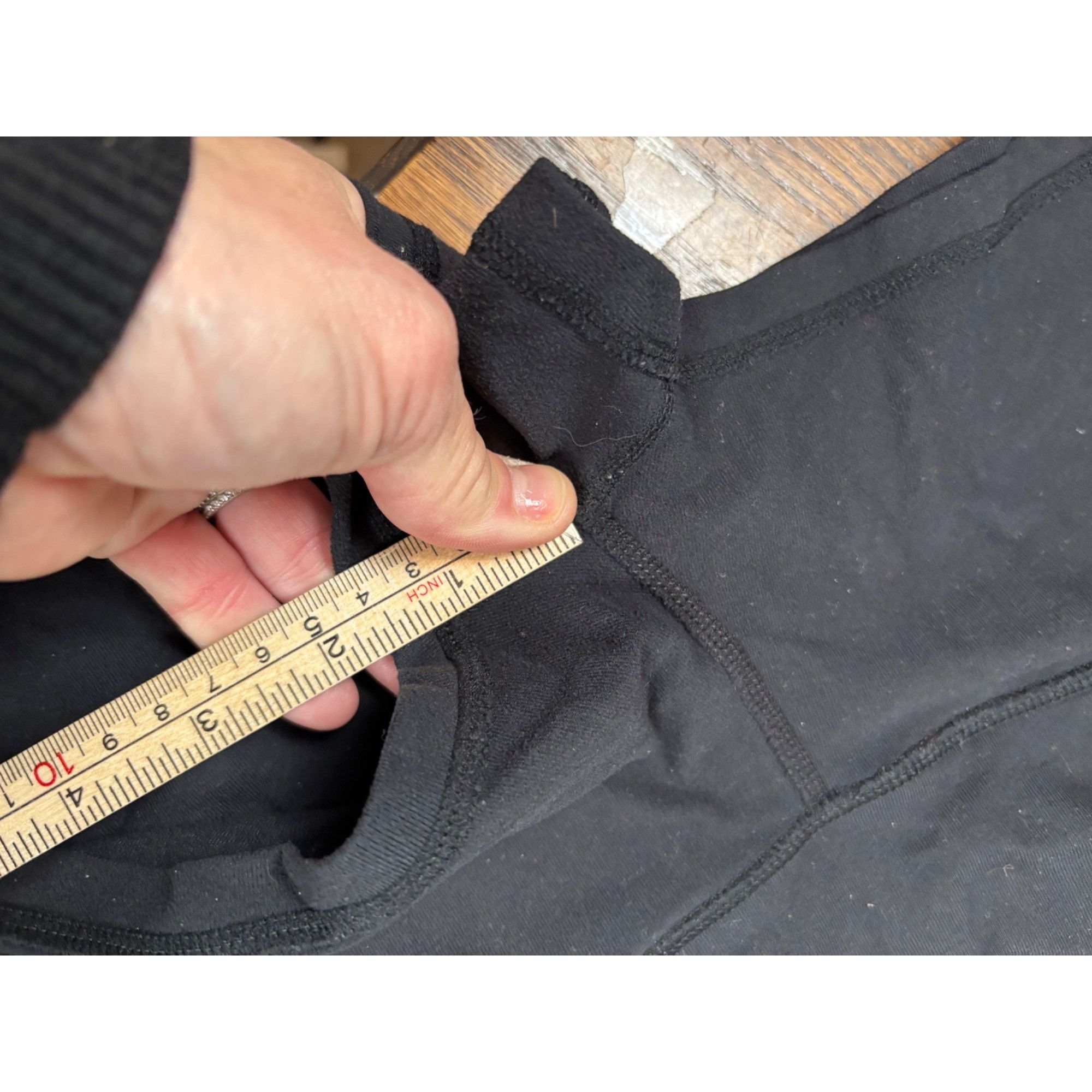 Lululemon Lululemon Black reversible Stretchy Athletic Shorts Womens S Size 28" / US 6 / IT 42 - 7 Thumbnail
